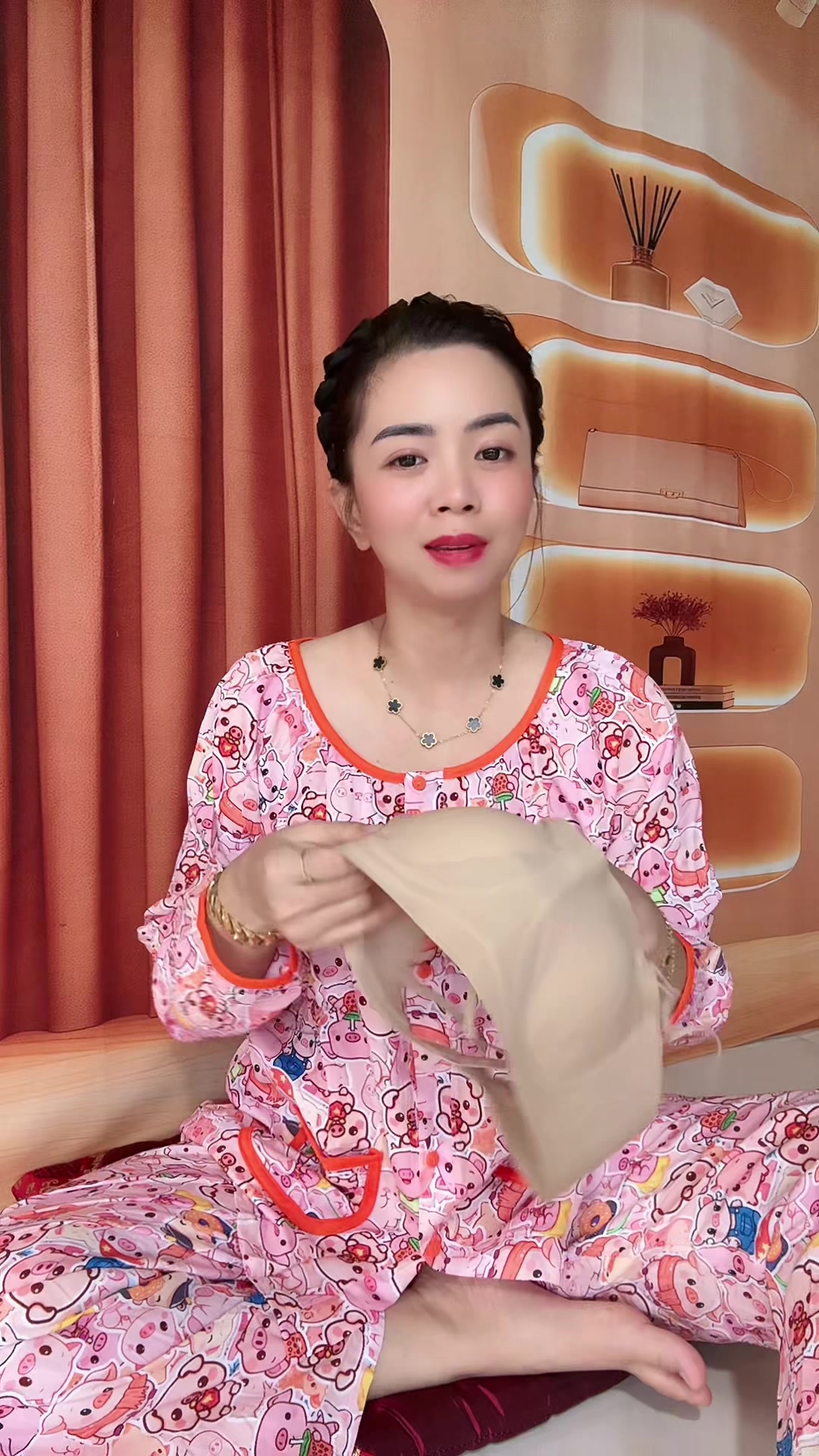 @Em Cẩm Nè