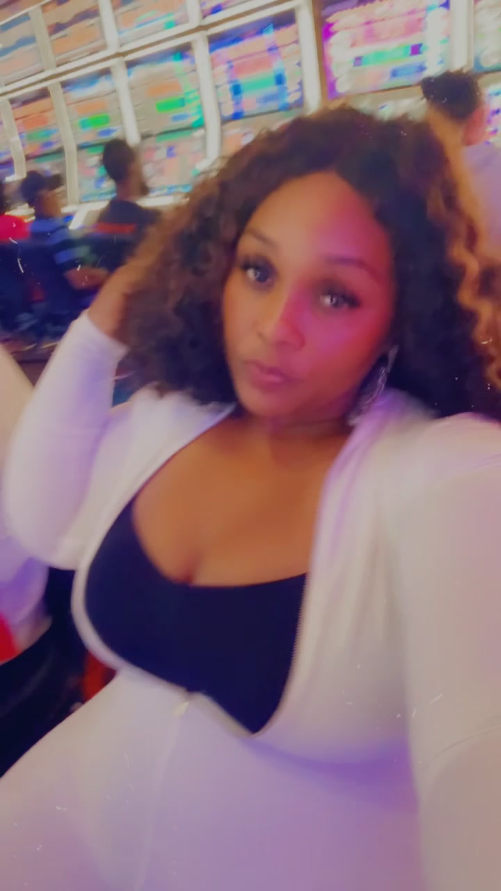 @Naromie AkA the Queen🫶