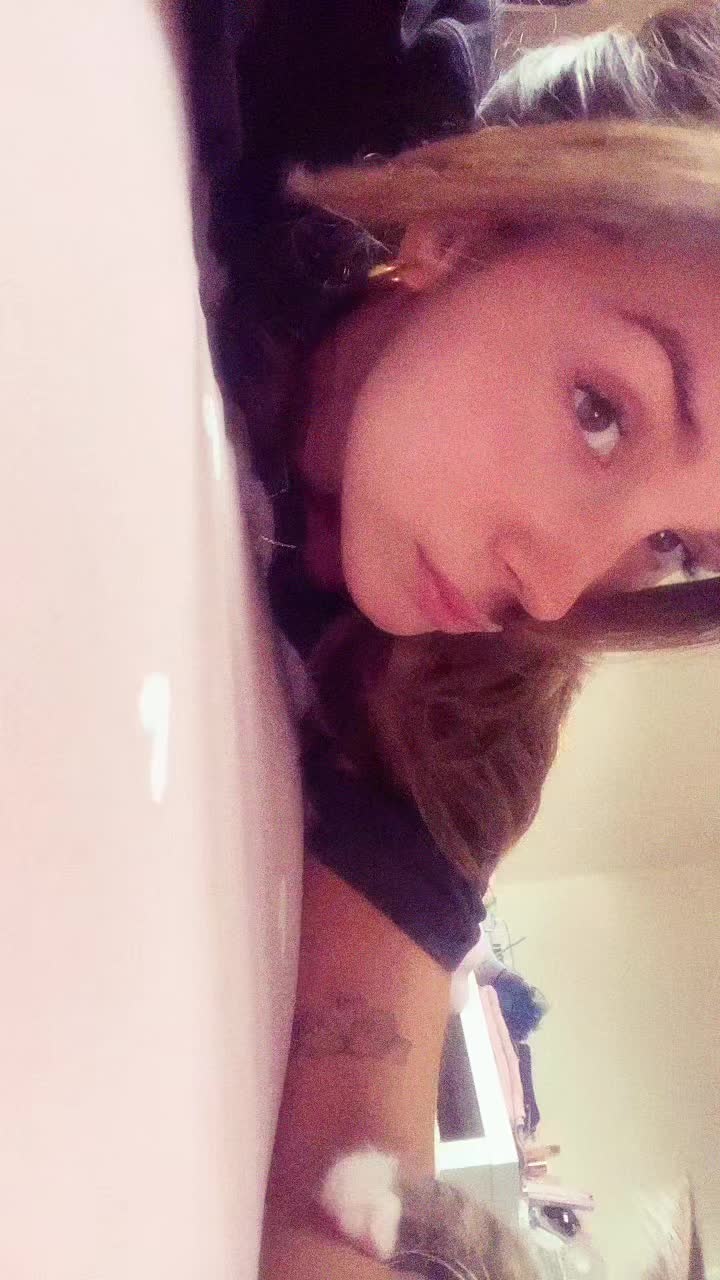 @⋆⊱༻missrose༺⊰⋆
