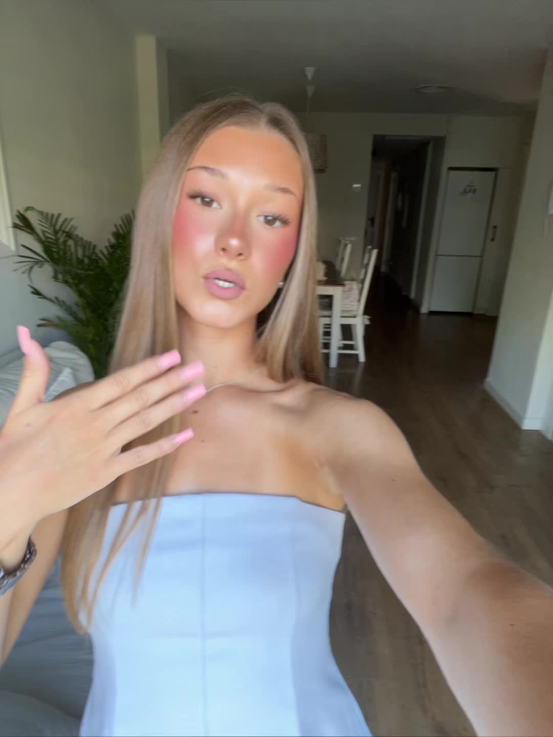 @𝑀𝒶𝓇𝓉𝒾𝓃𝒶🐚