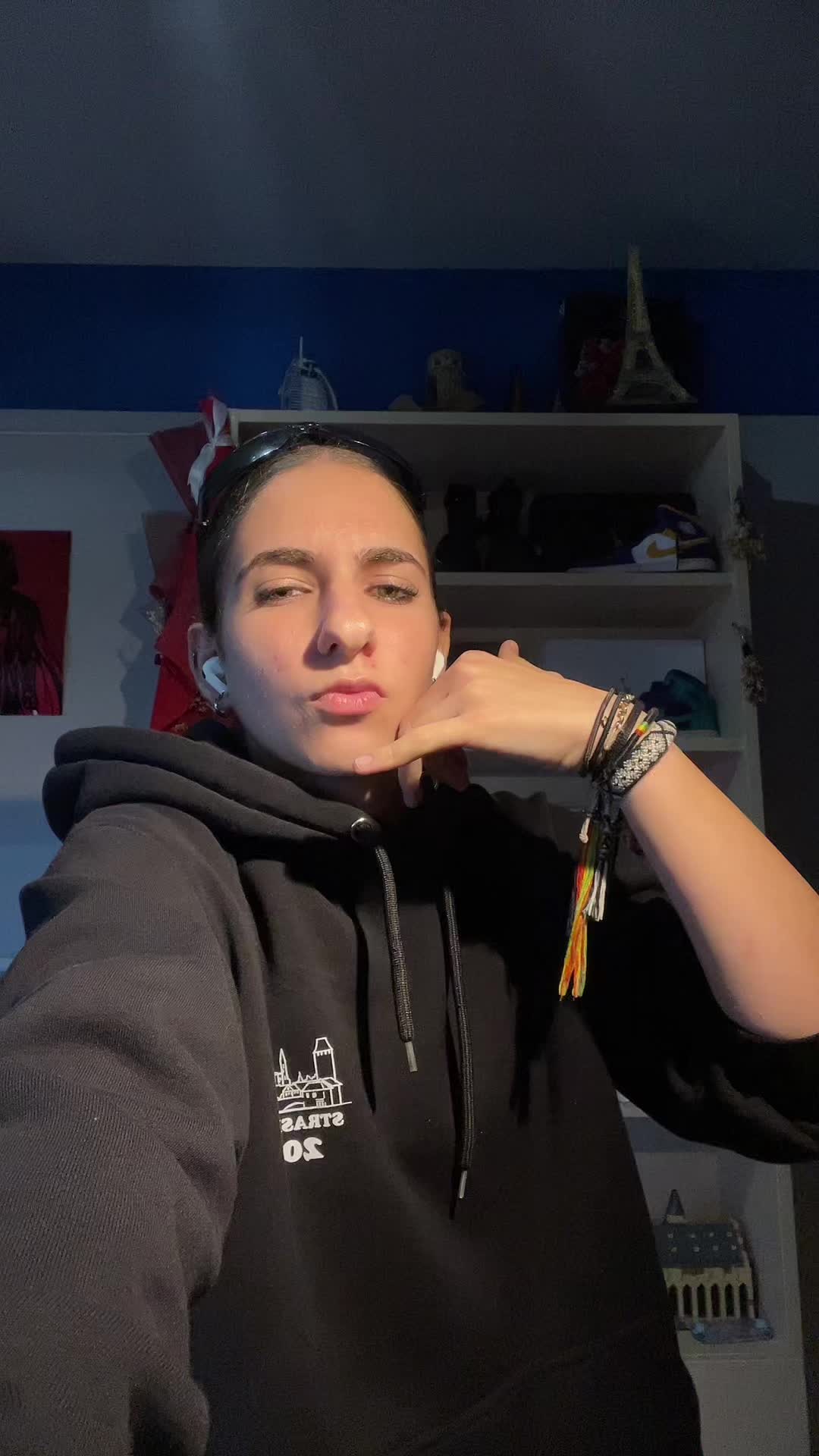@Alikakiiii