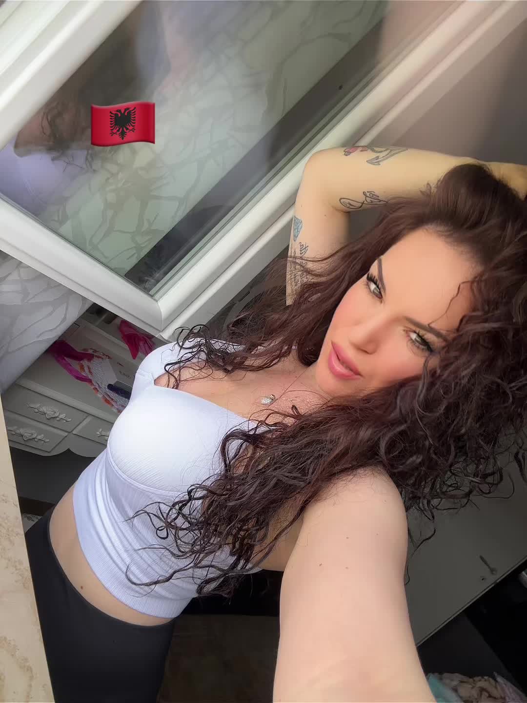 @Lola Agasi