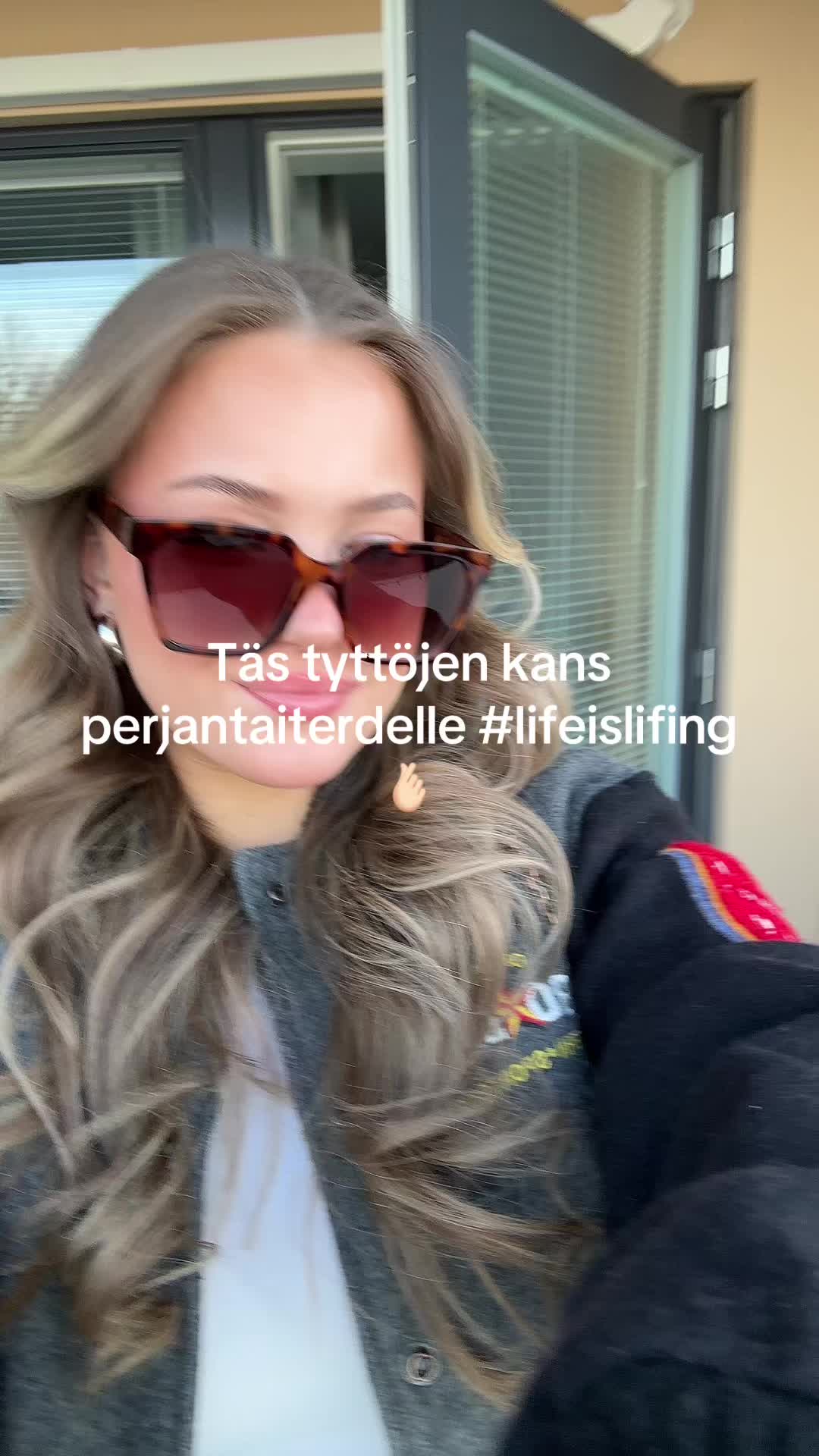 @TaraCahill