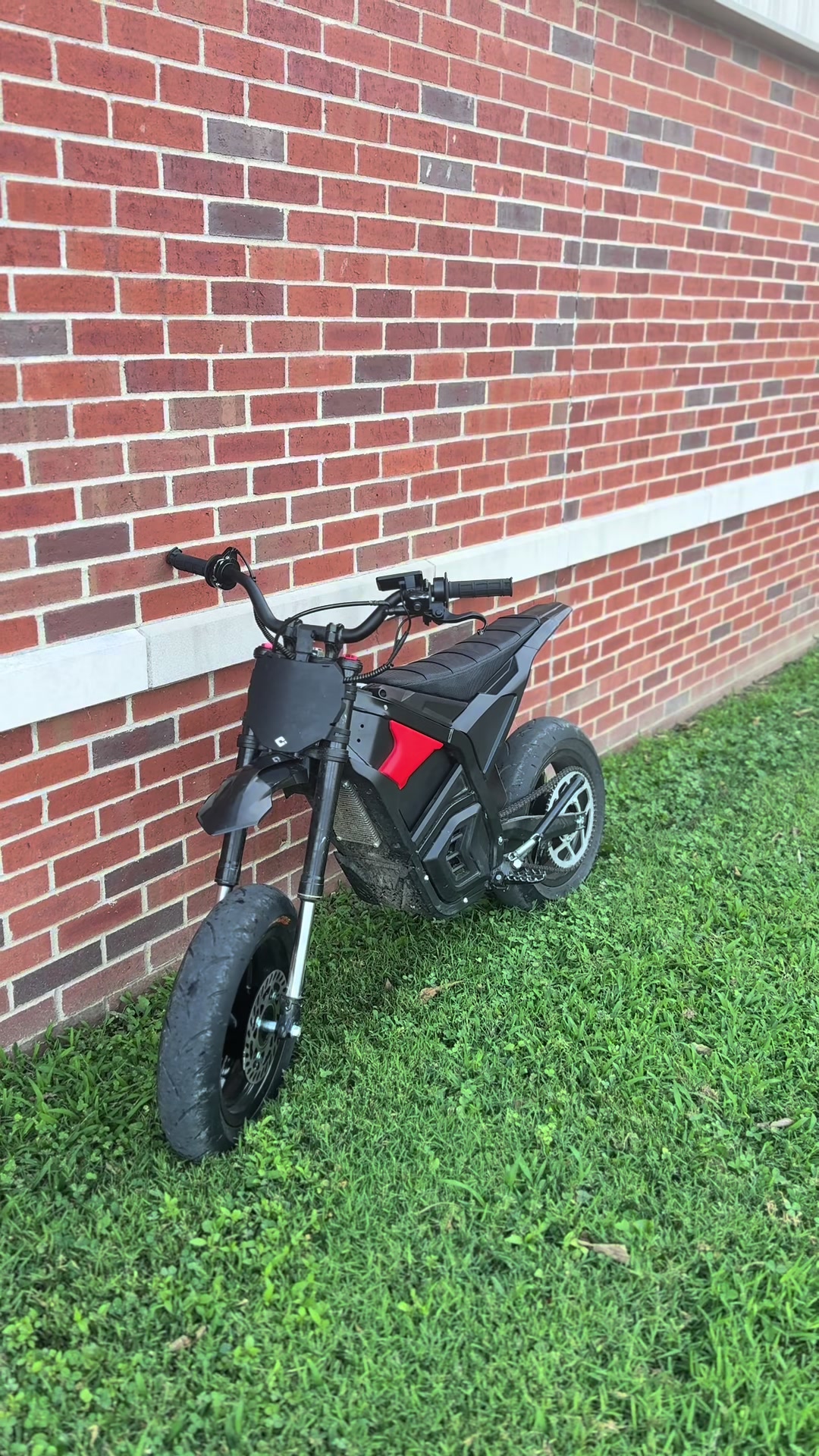 @𝑡𝑟𝑎𝑐𝑒🧌