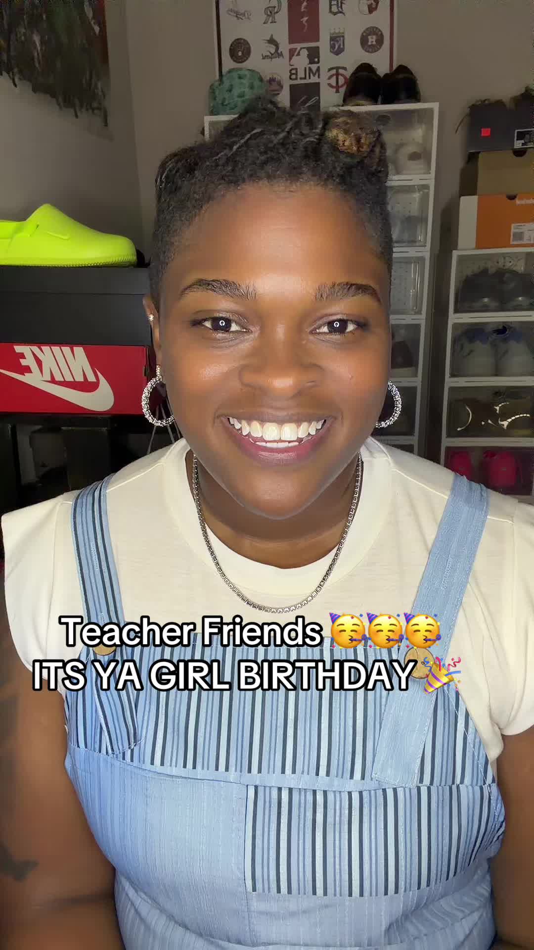 @Mrs. Hood&bull;TEACHER🍎