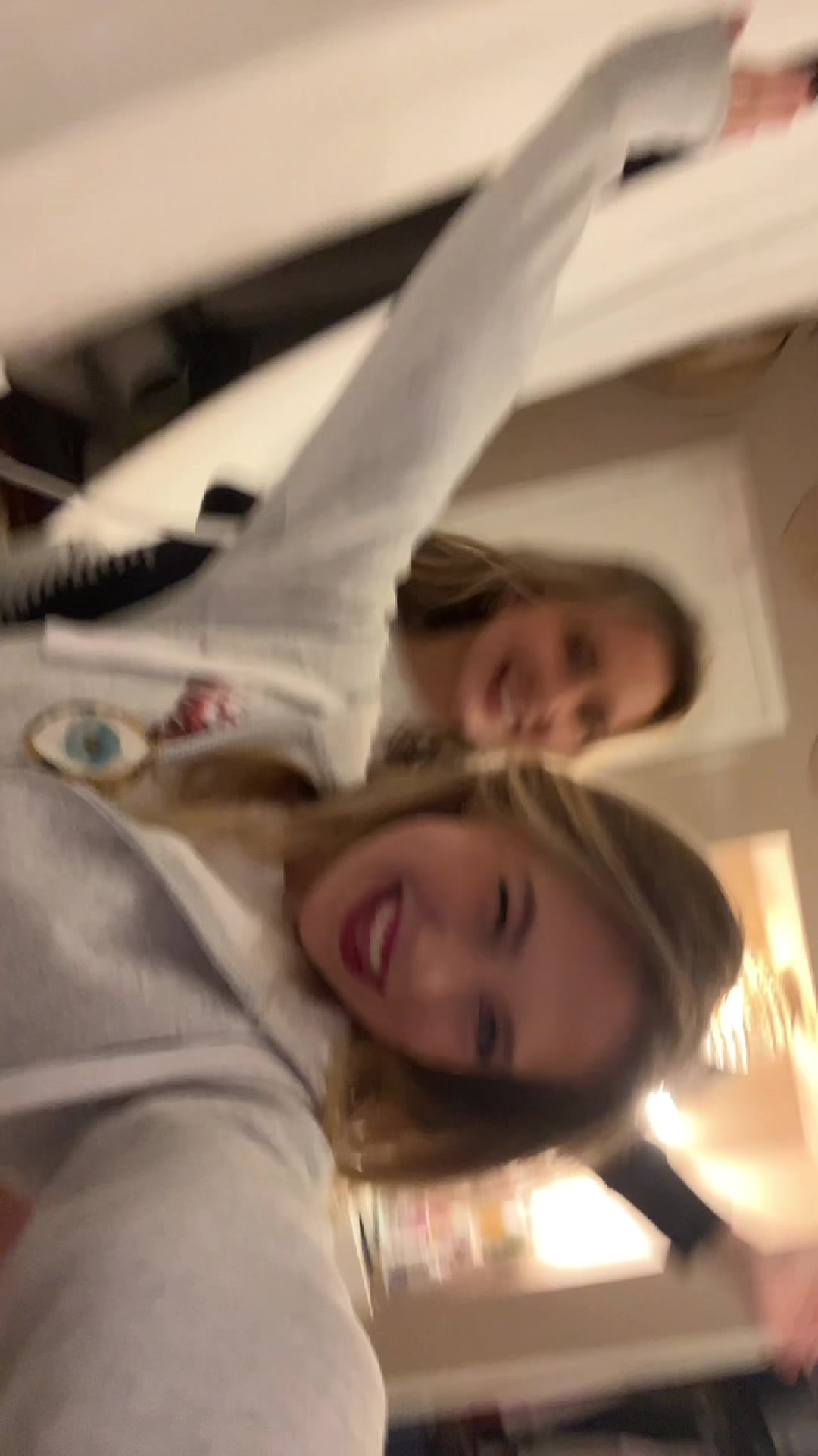 @anniesinclair