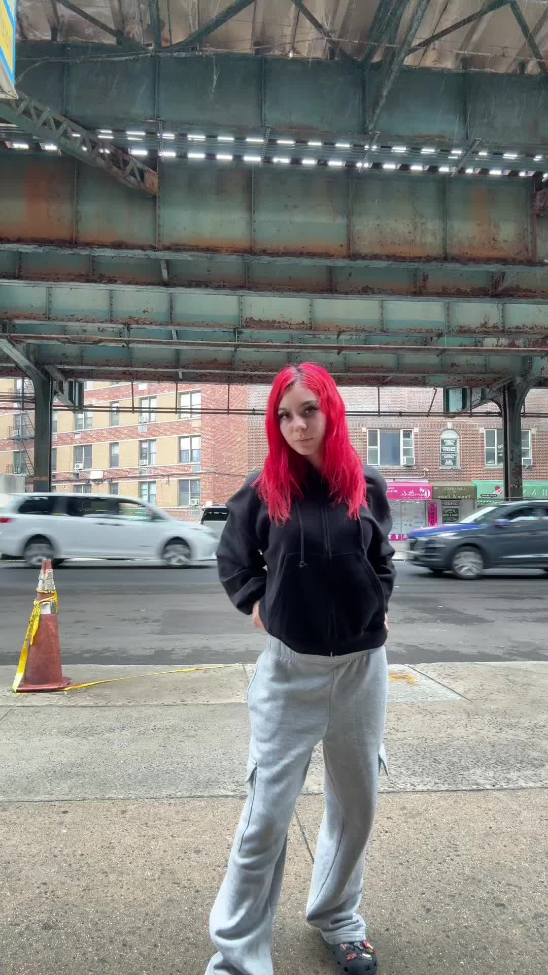 @qh0st1n