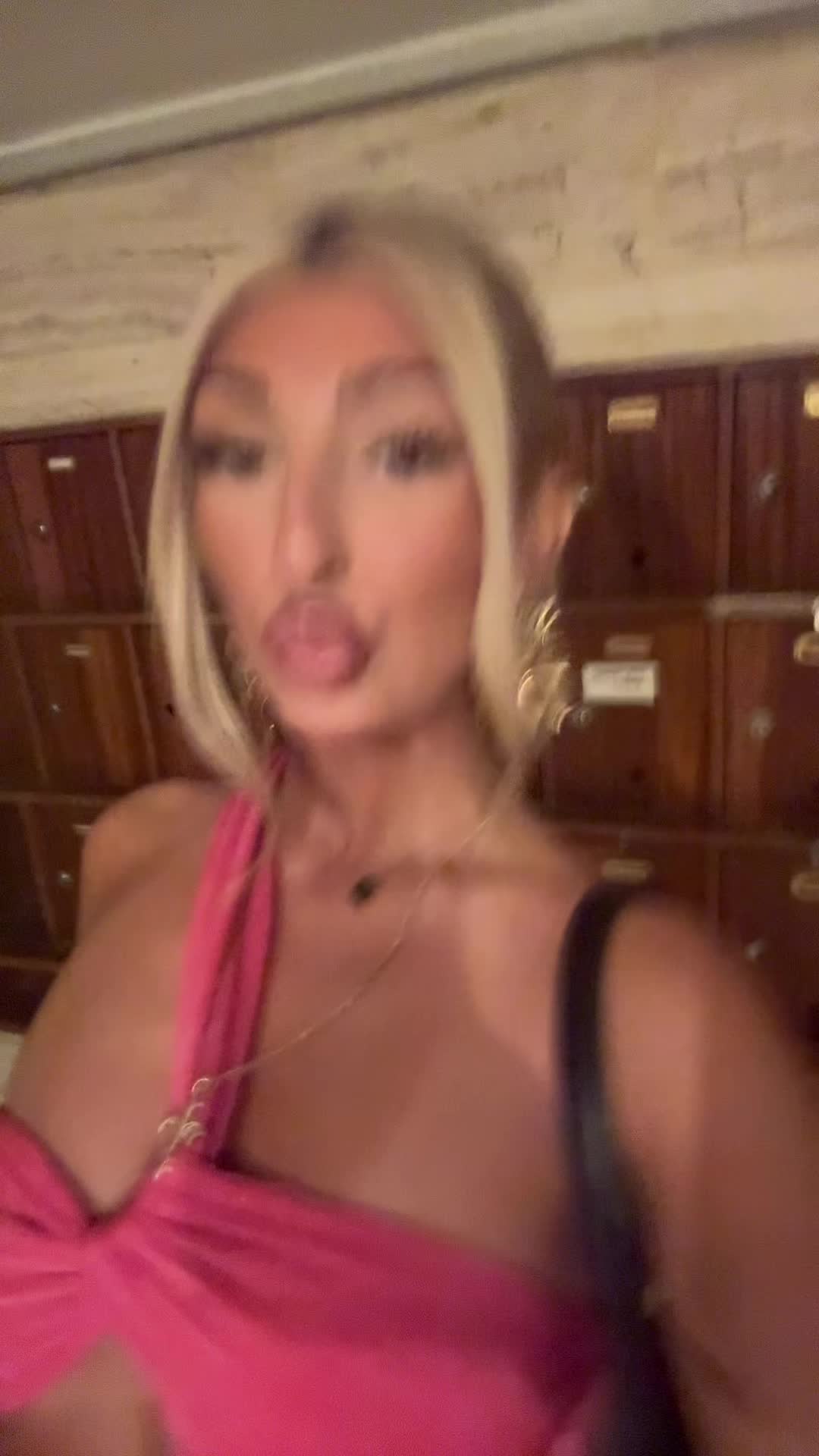 @Victoria