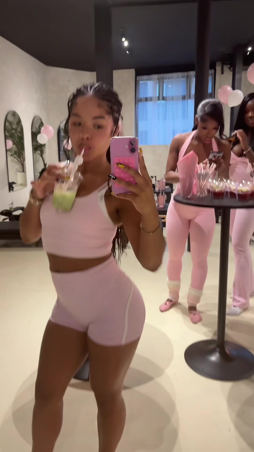 @hotgirlhollyy