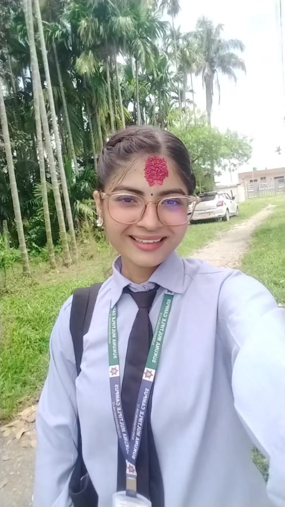 @SitArya👑✨