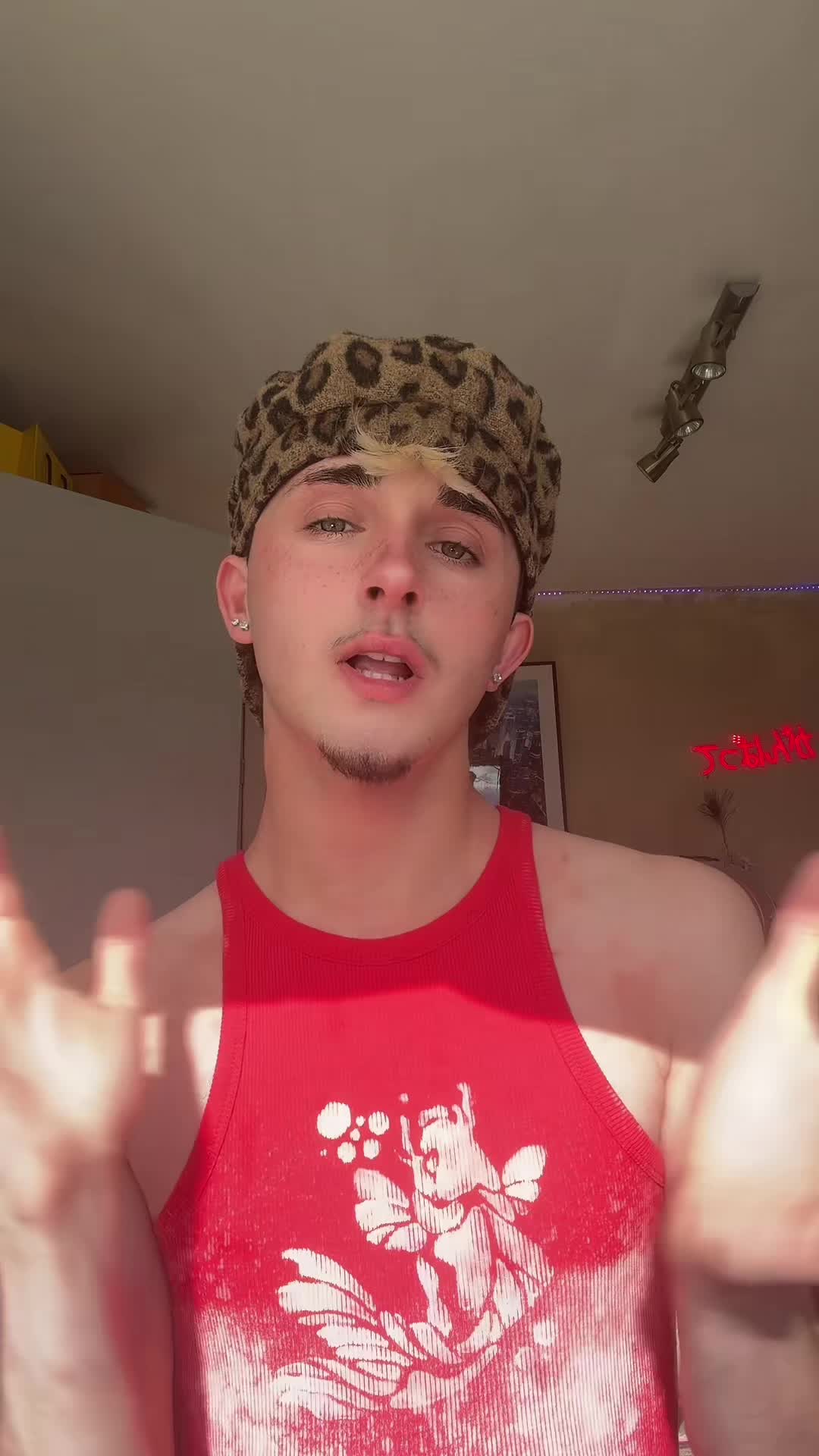@MIKEY 