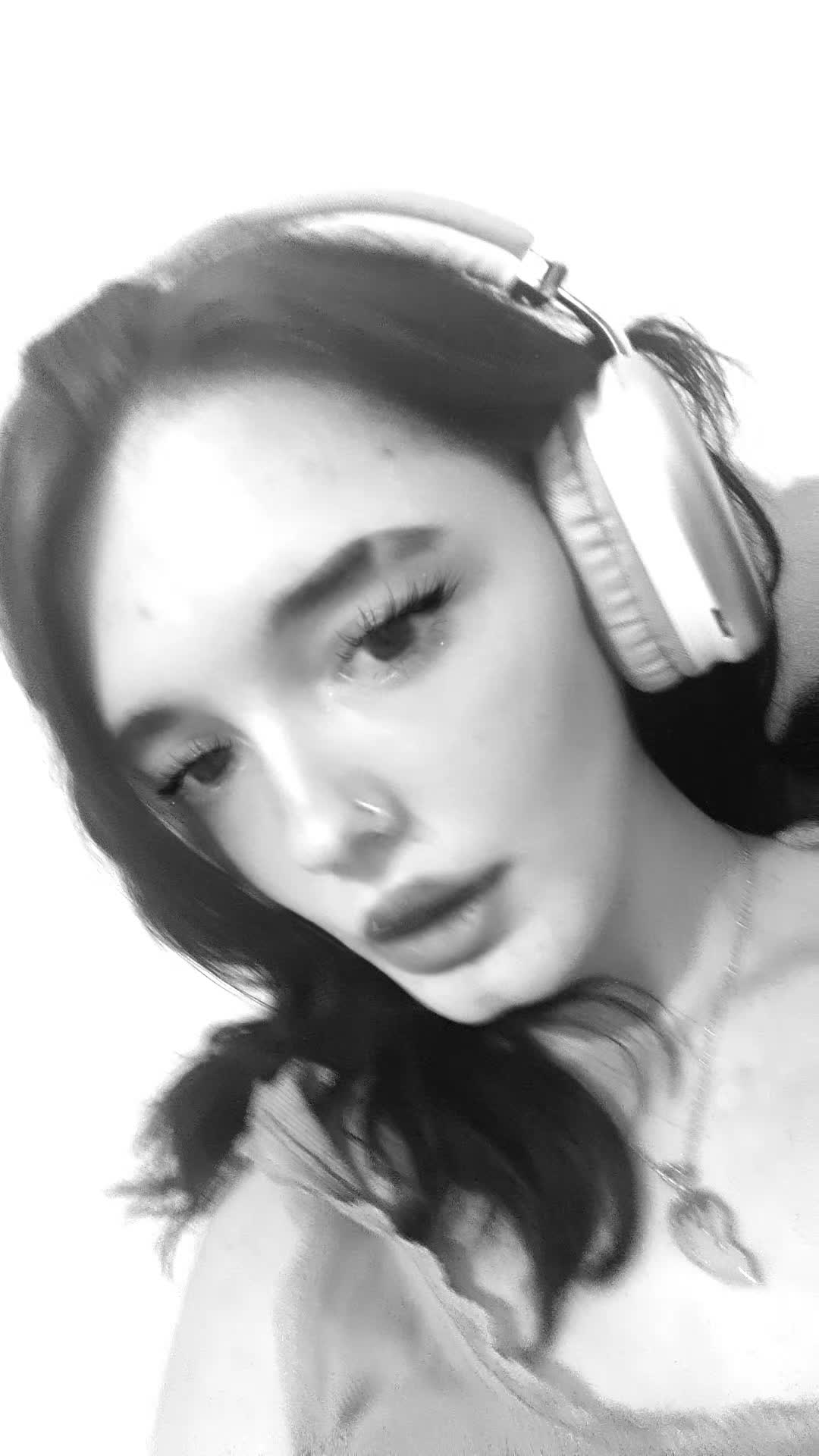 @𝓢𝓮𝓻𝓮𝓷𝓪 😈🖤💀☠️