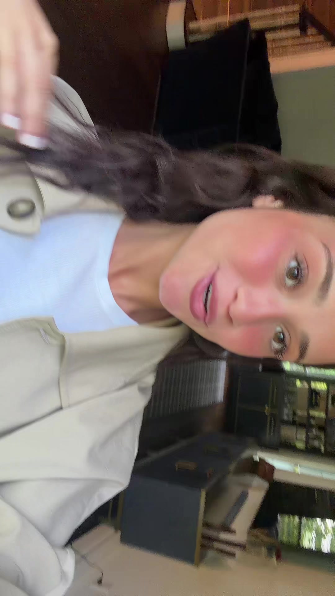 @elizabloom