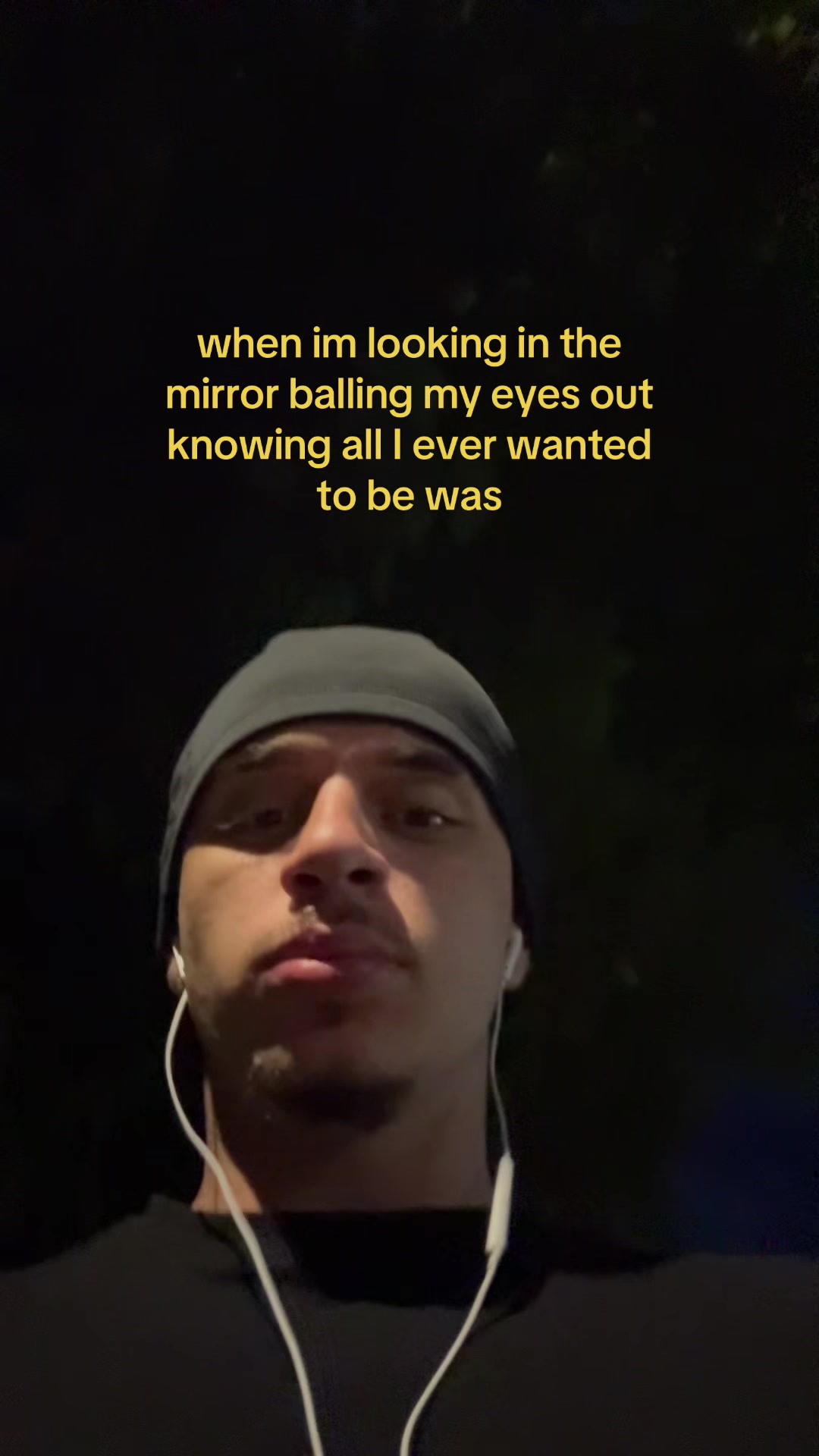 @￴