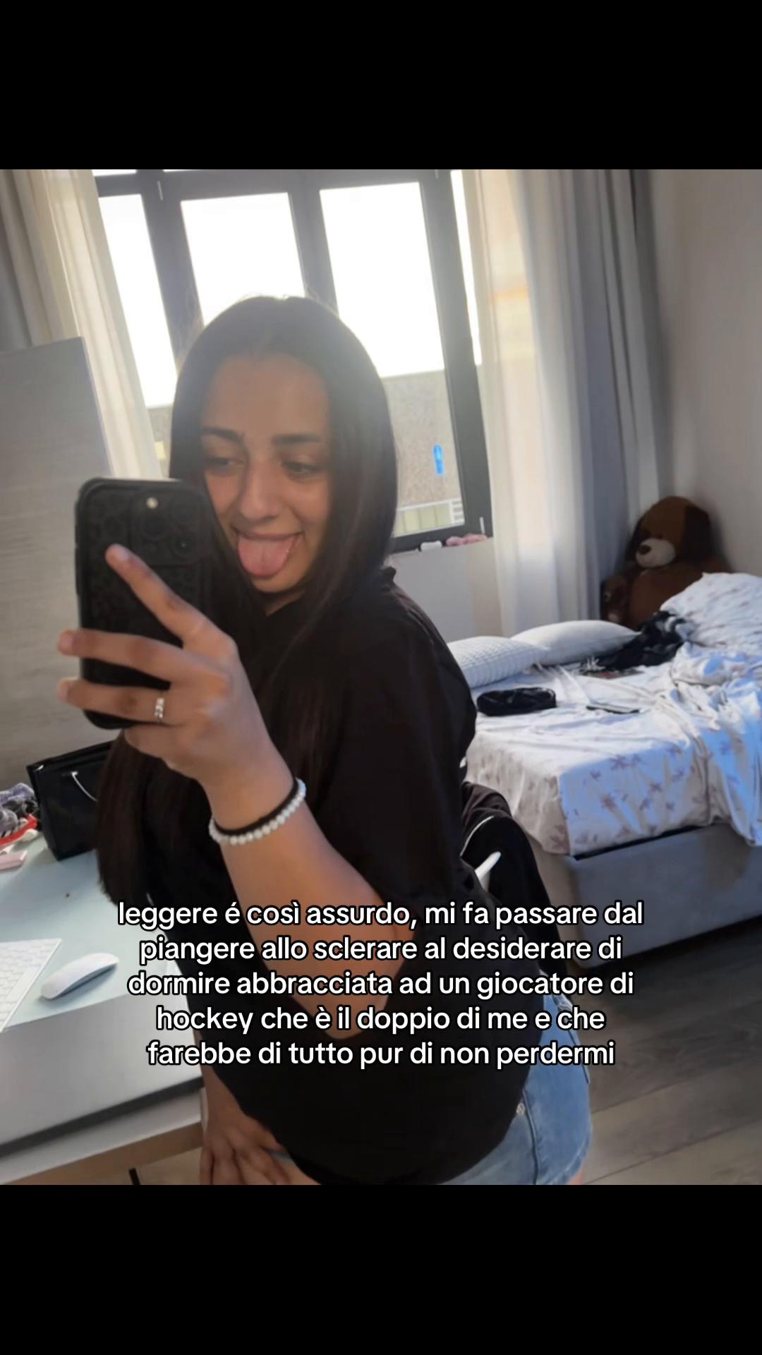 @franci ☆ | booktok