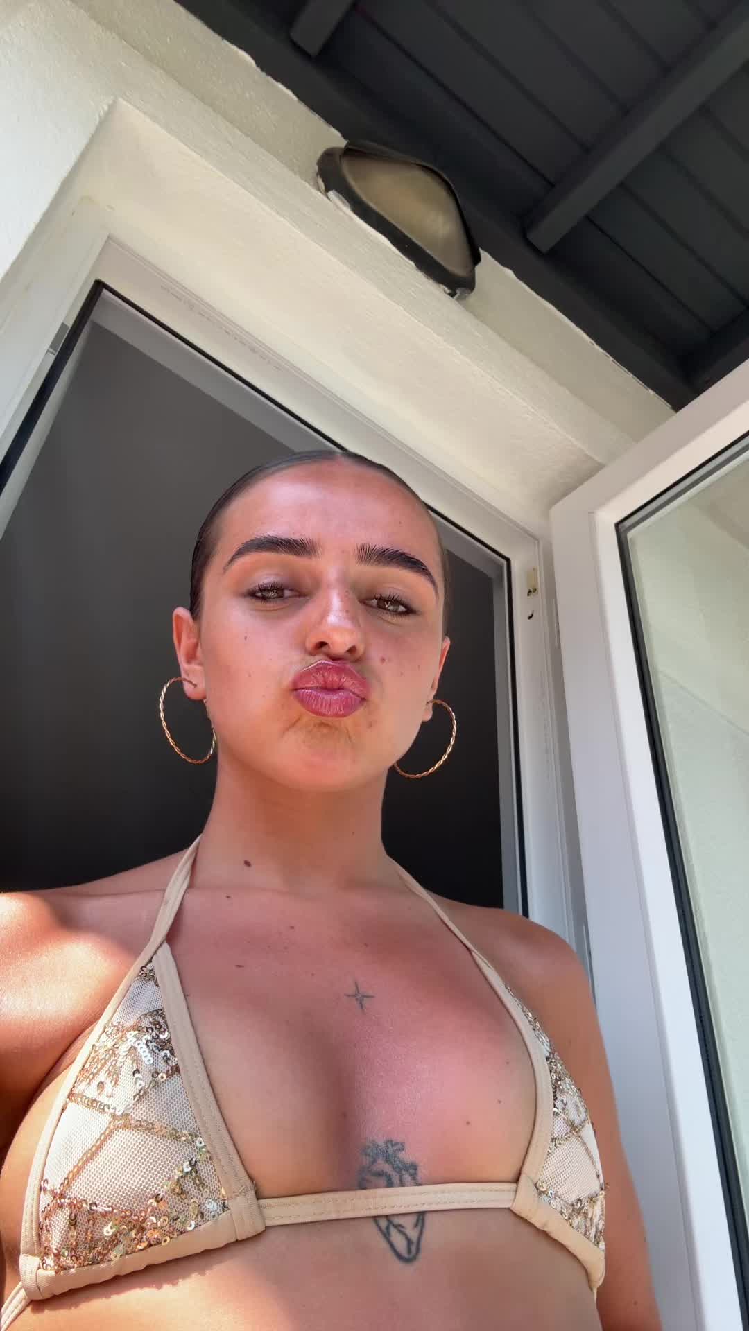 @Sarah;)