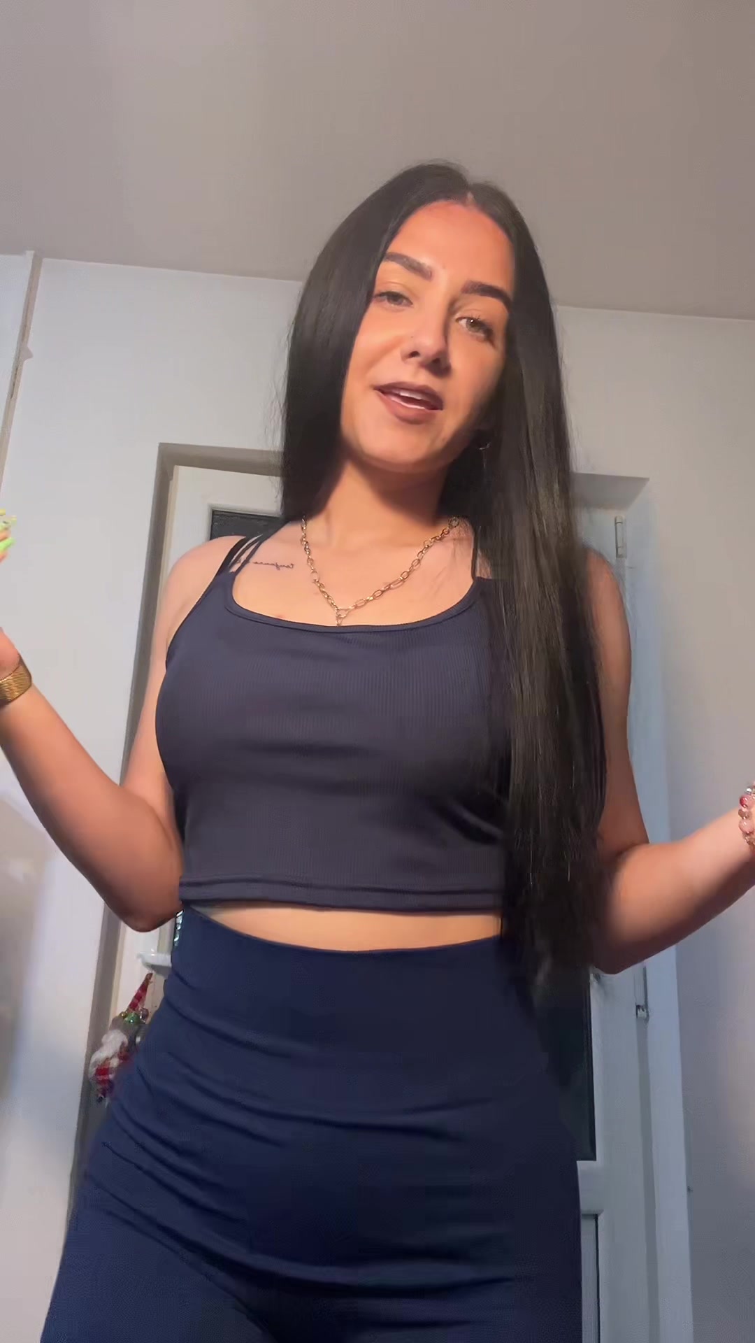 @𝒸𝓇𝒾𝓈𝓉𝒾𝓃𝒶
