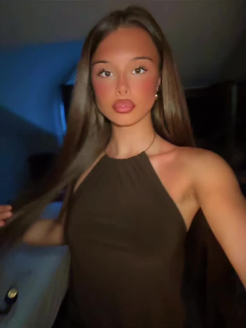 @ameliakennedy 🦢🥥