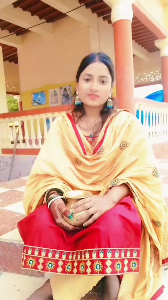 @🖤Paridhi_adhikari🖤
