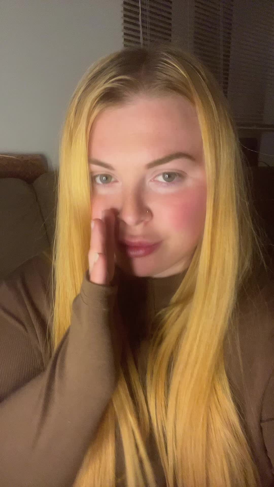 @Chelseaannisxox