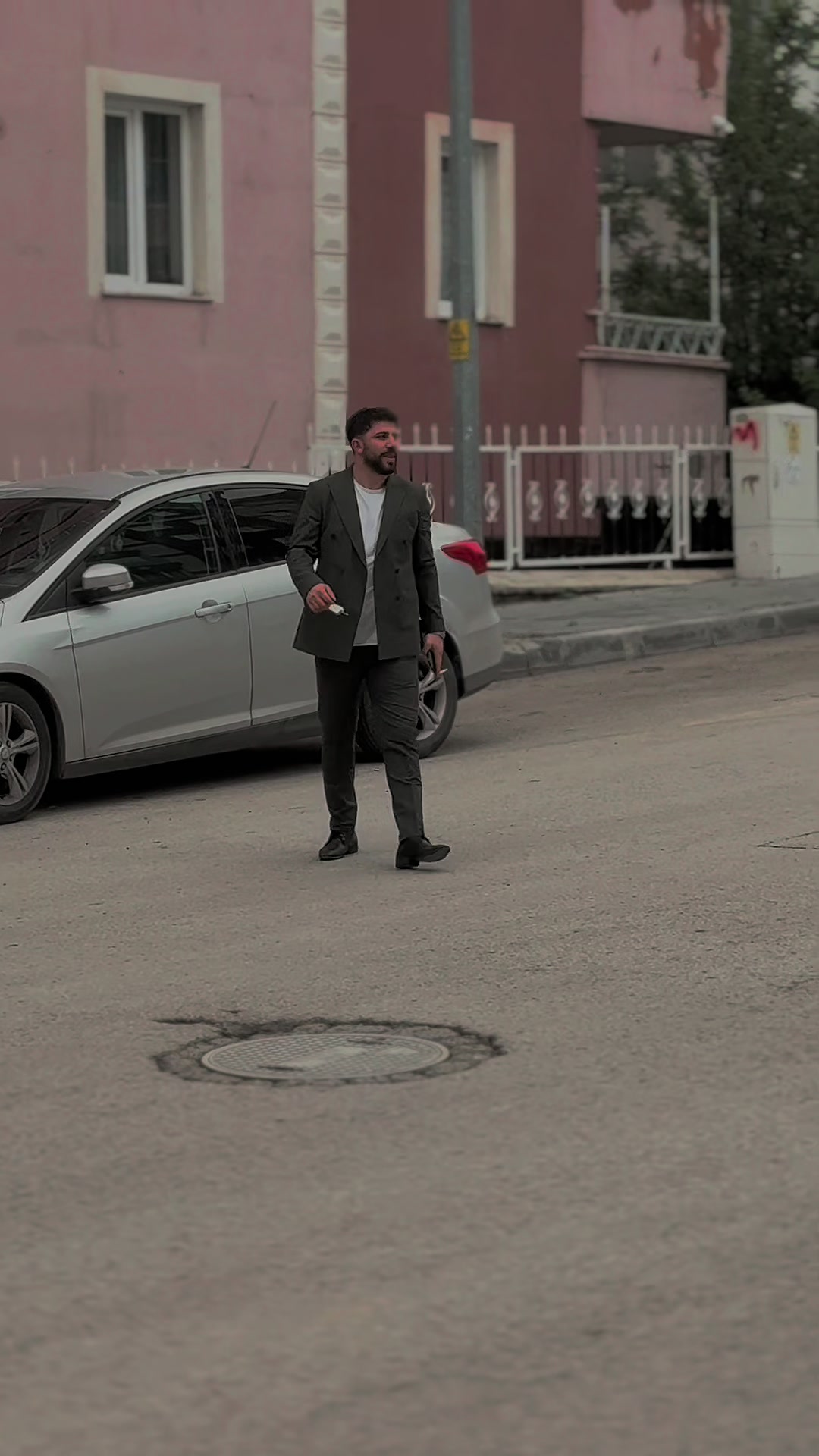 @&Ouml;mer Tekin