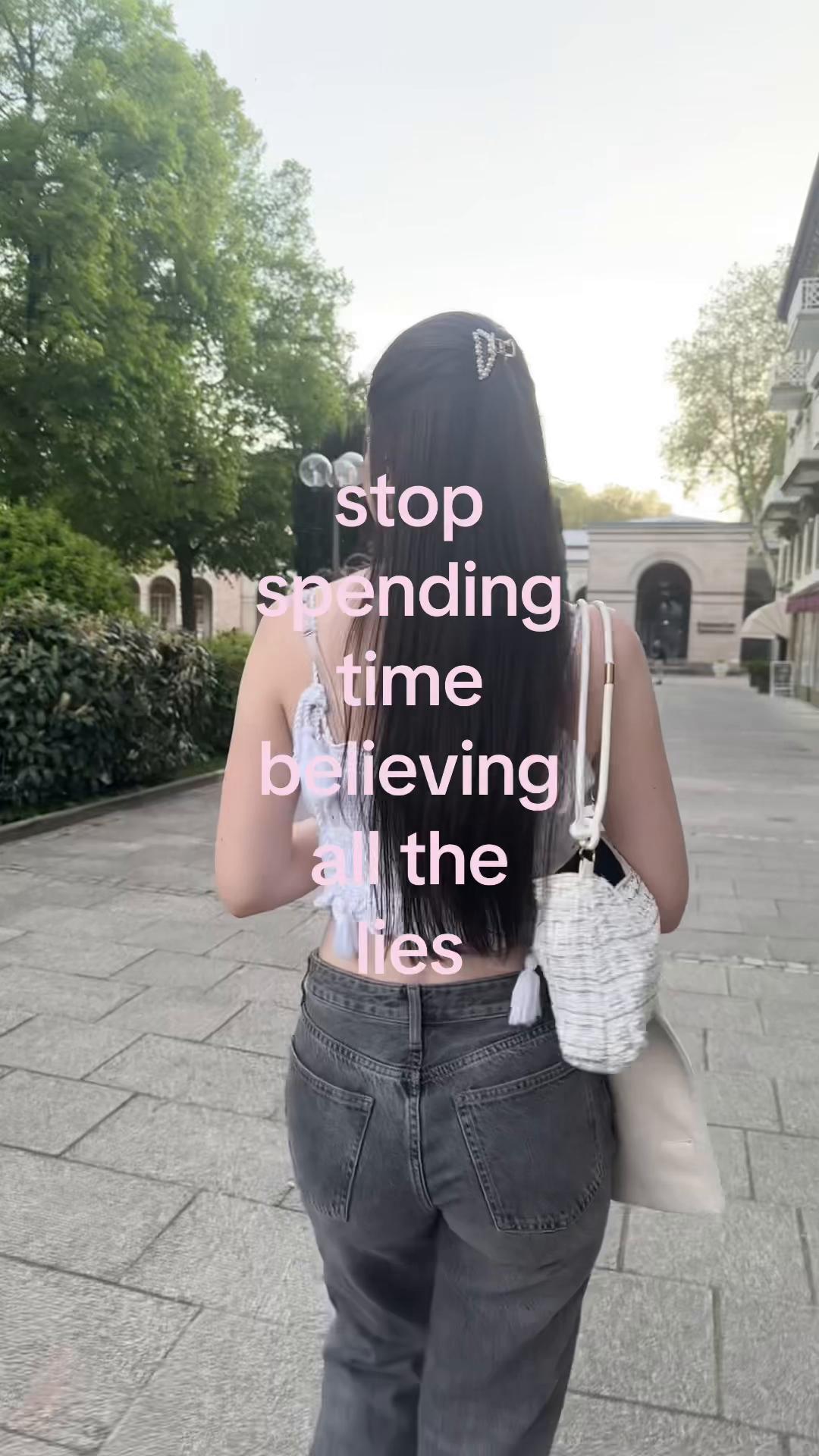 @leandrafelicitas
