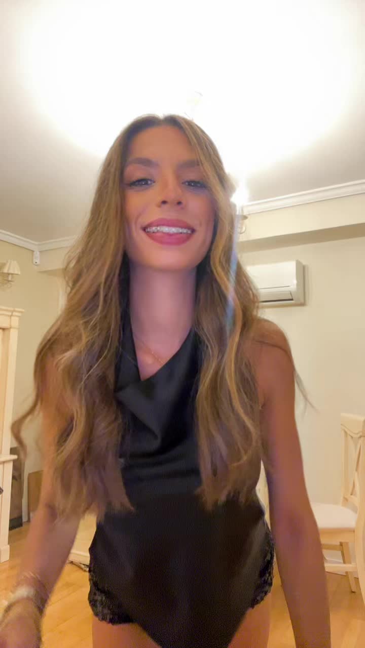 @adrianaa