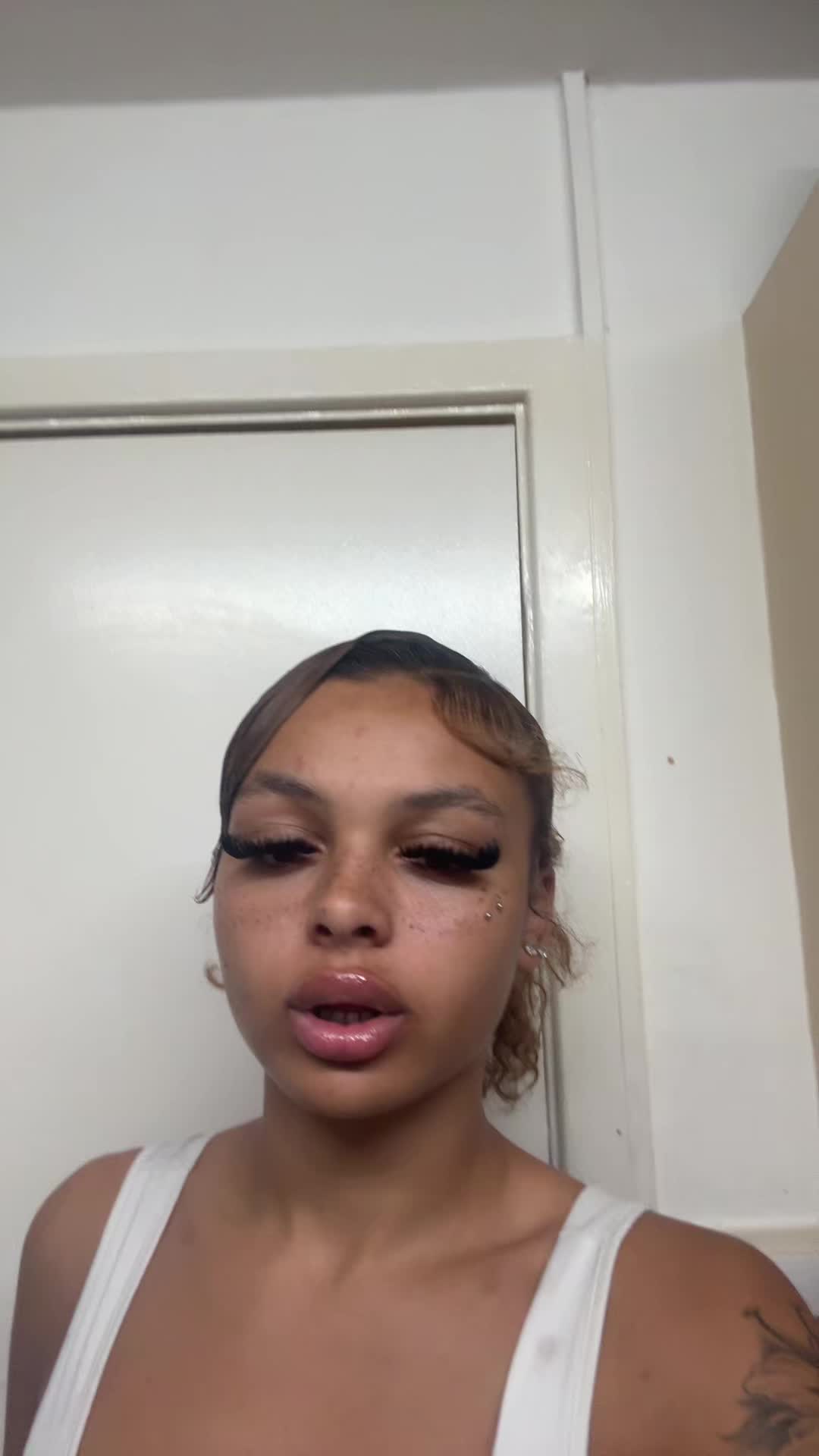 @prettyfaceee247