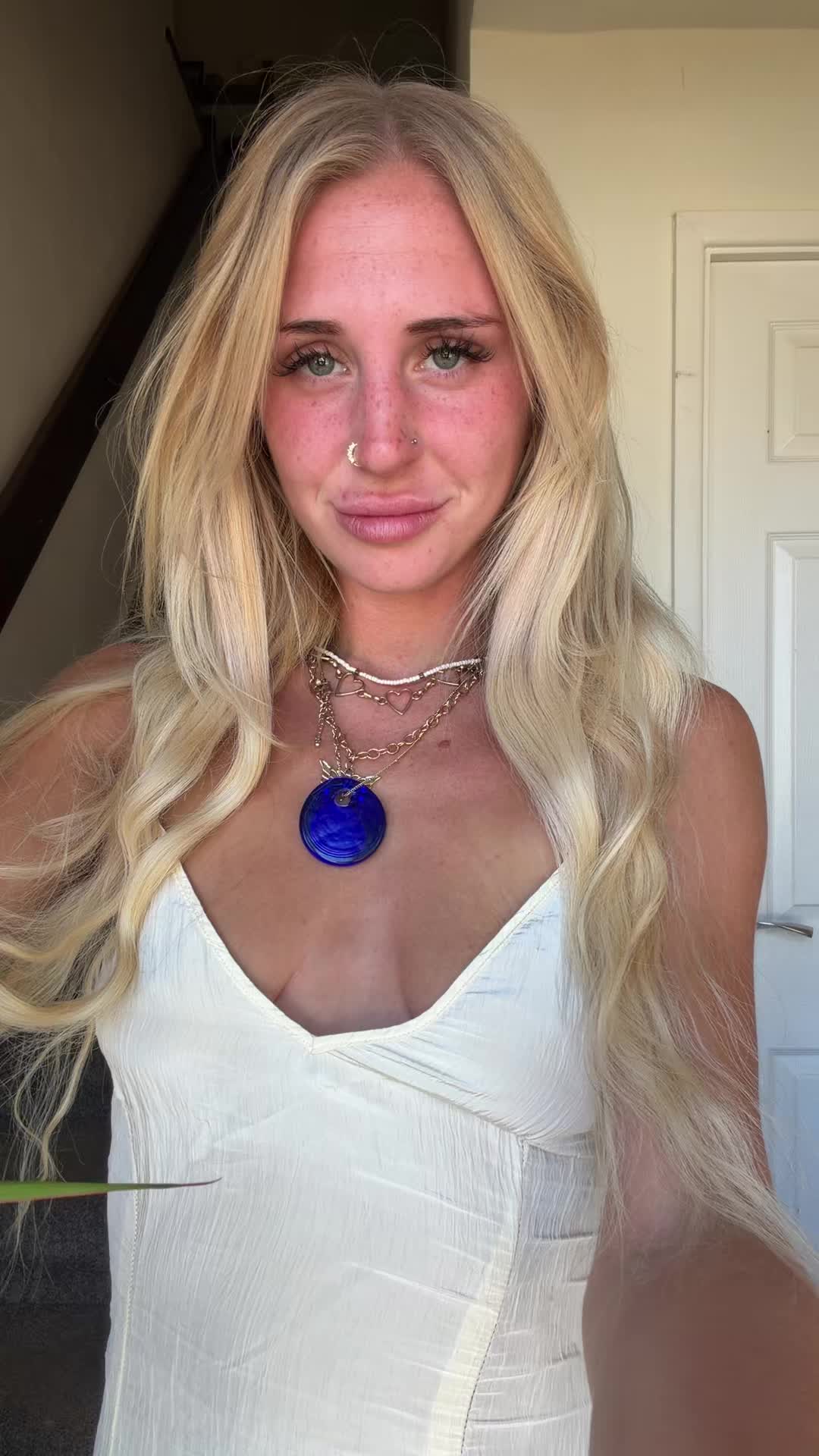 @Amslouxox
