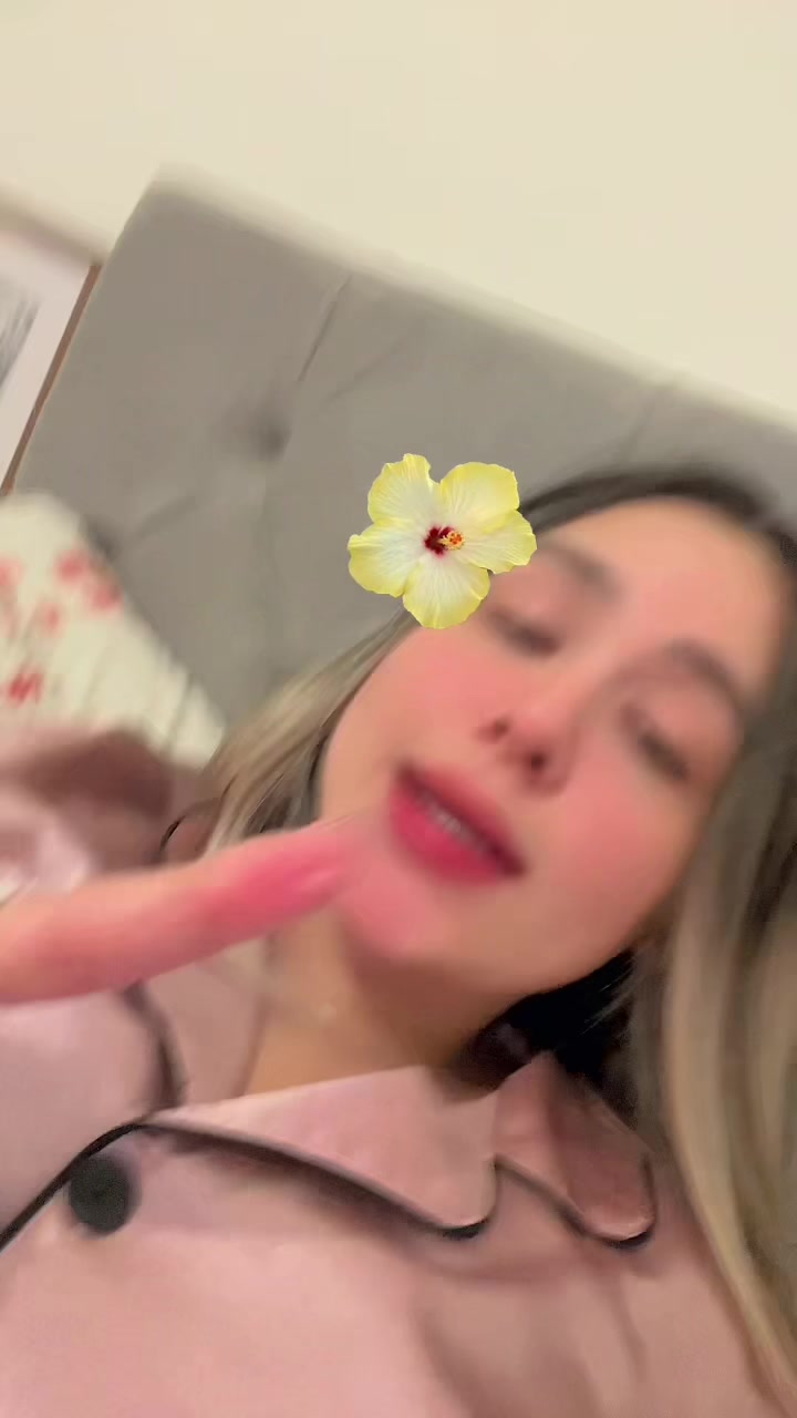 @Jennifer Lorrana 🐝