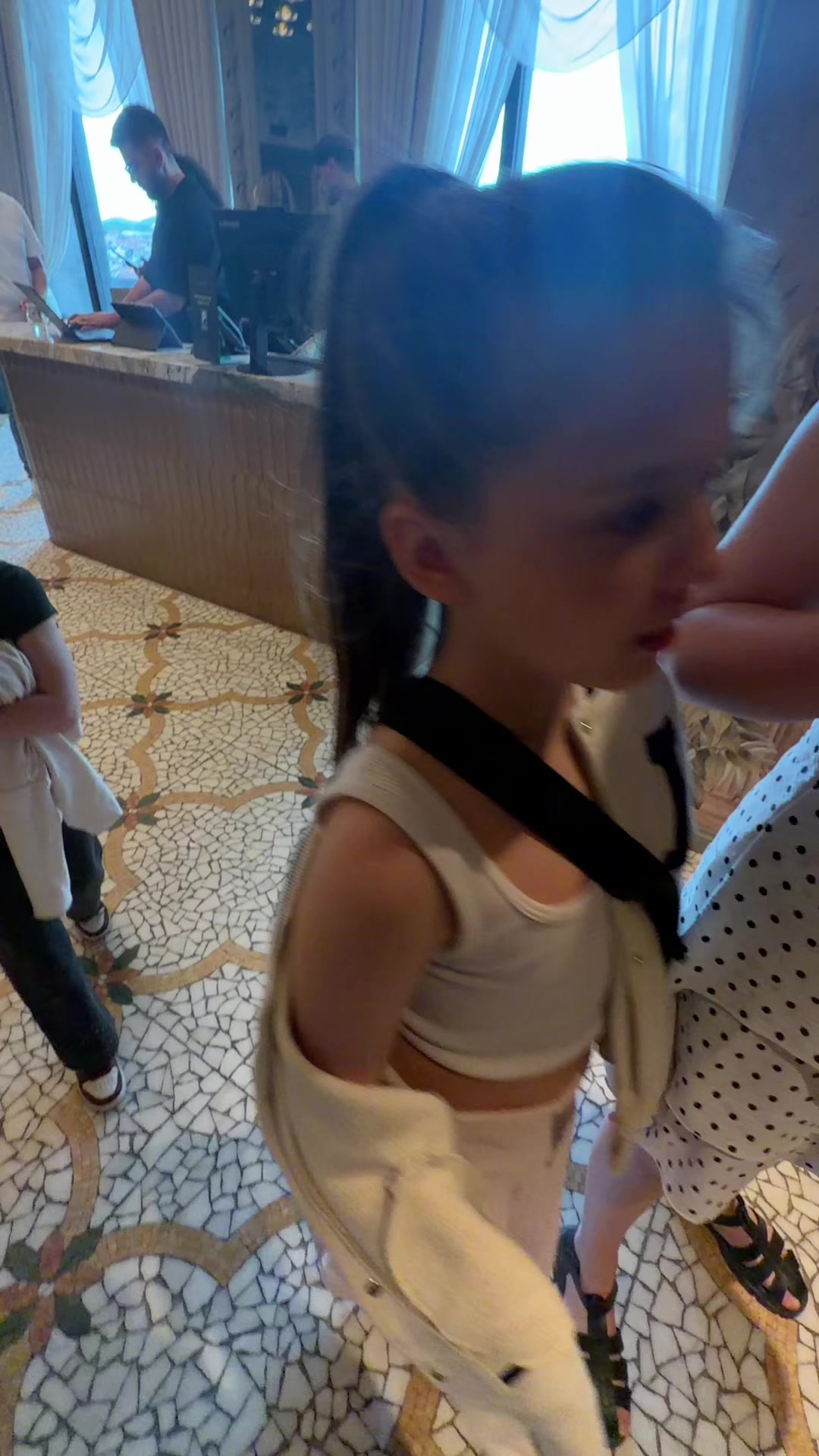 @aLyzOo_
