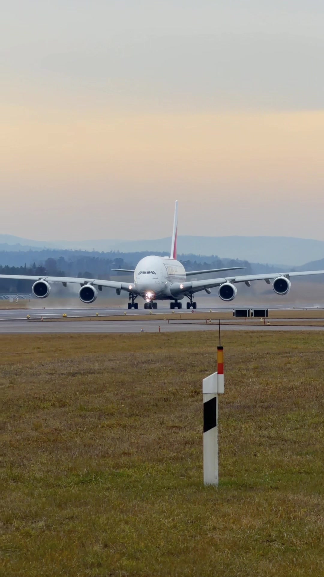 @ZRH_Airfieldmoments
