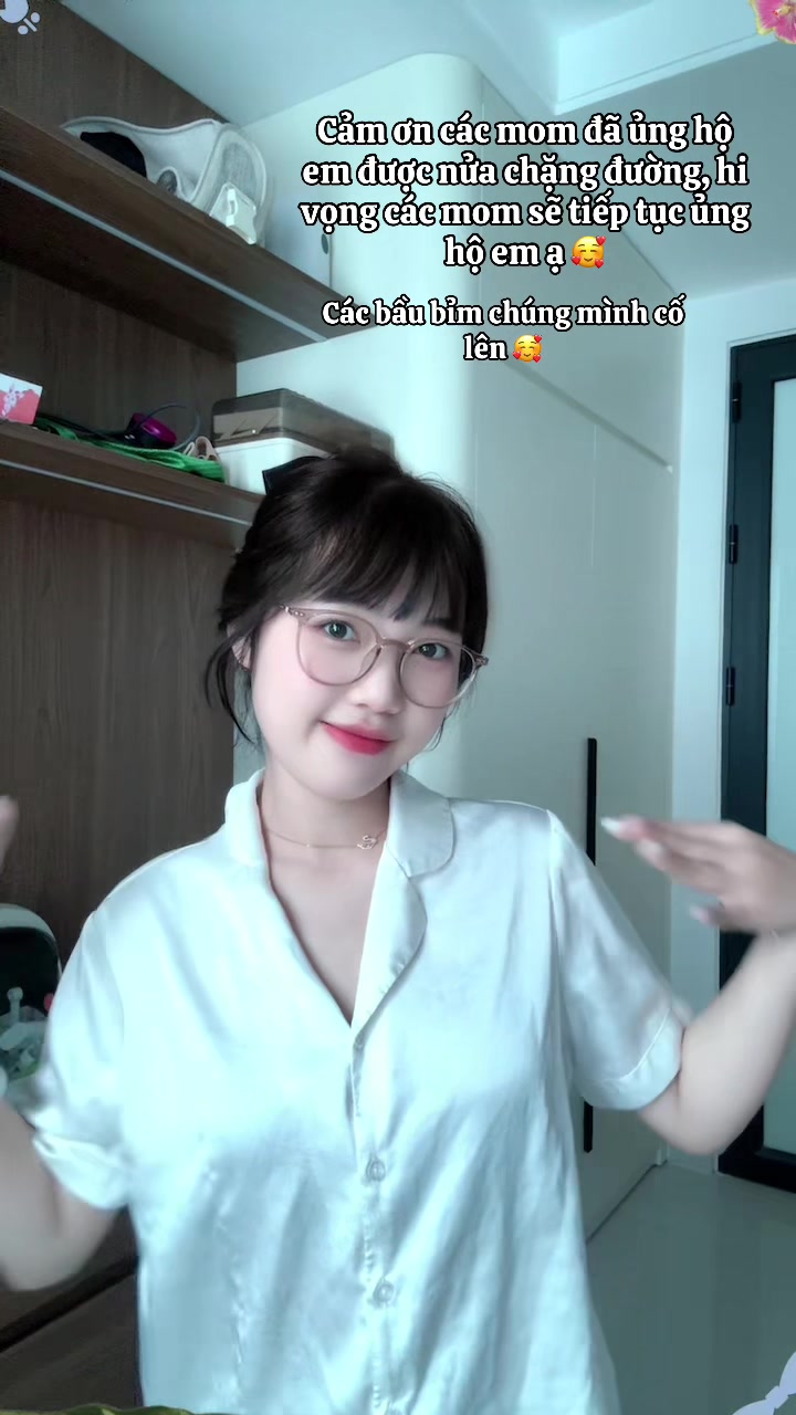 @2k3 làm mẹ bỉm sẽ như thế nào?