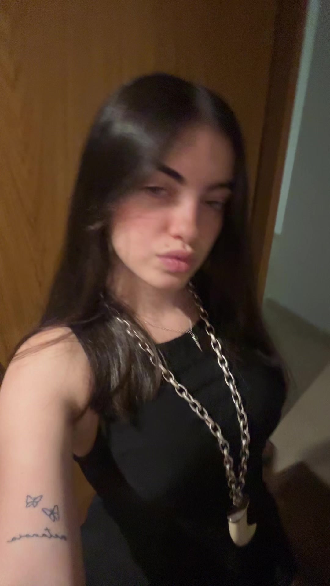 @danielaarosteguii