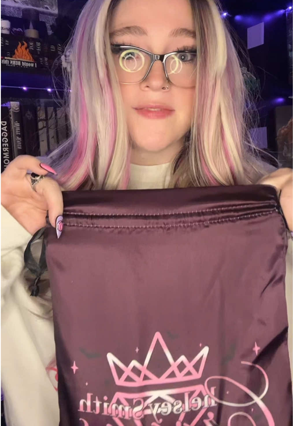 @DrkRomanceReader