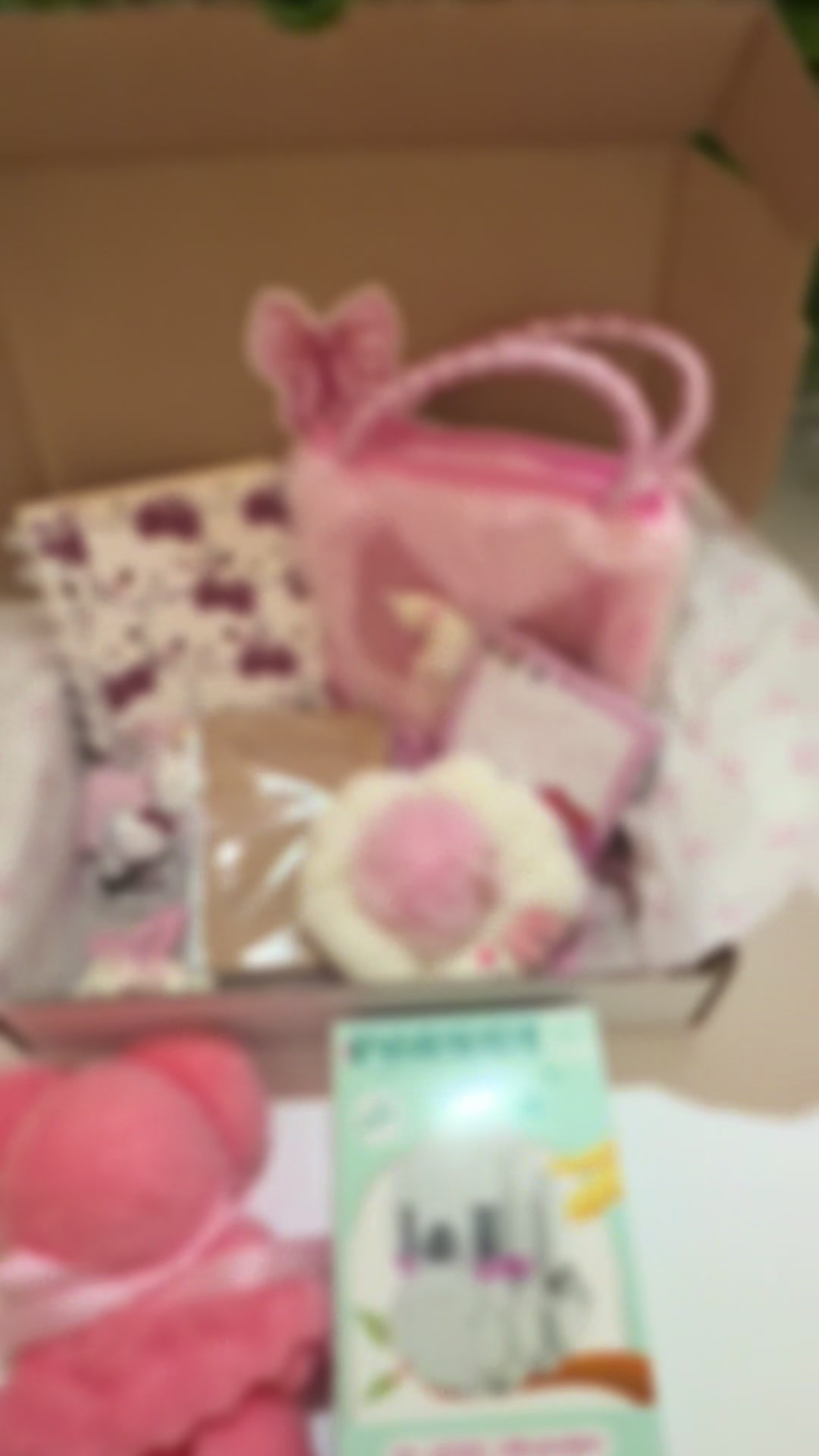 @Cutia Cu Surprize