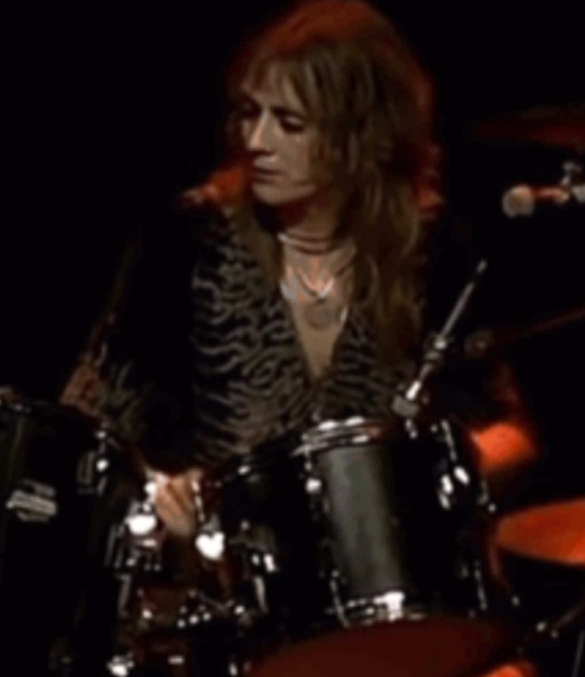 @🥁queen🥁
