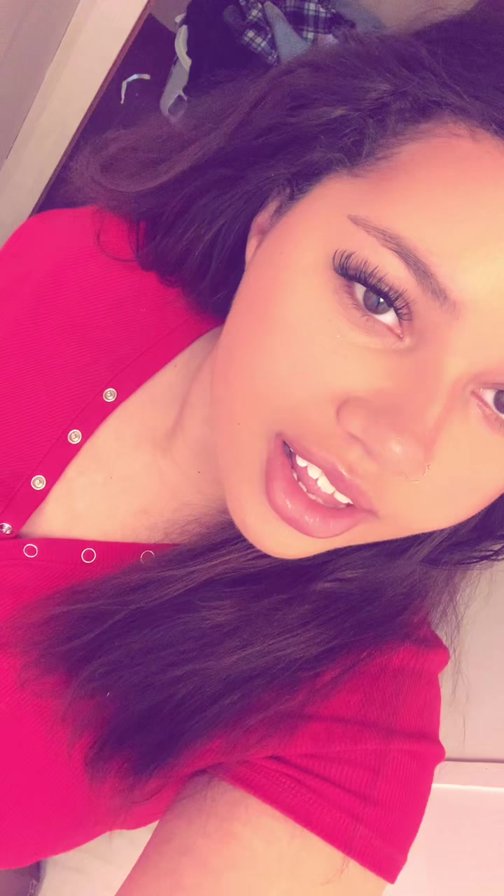 @Layna