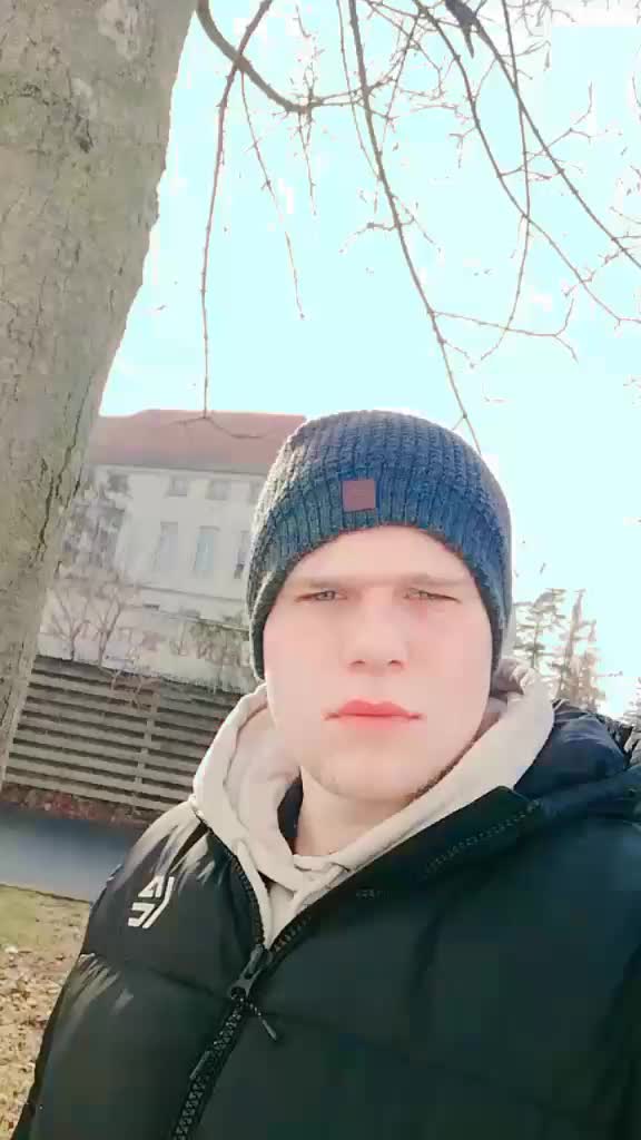 @leonquast
