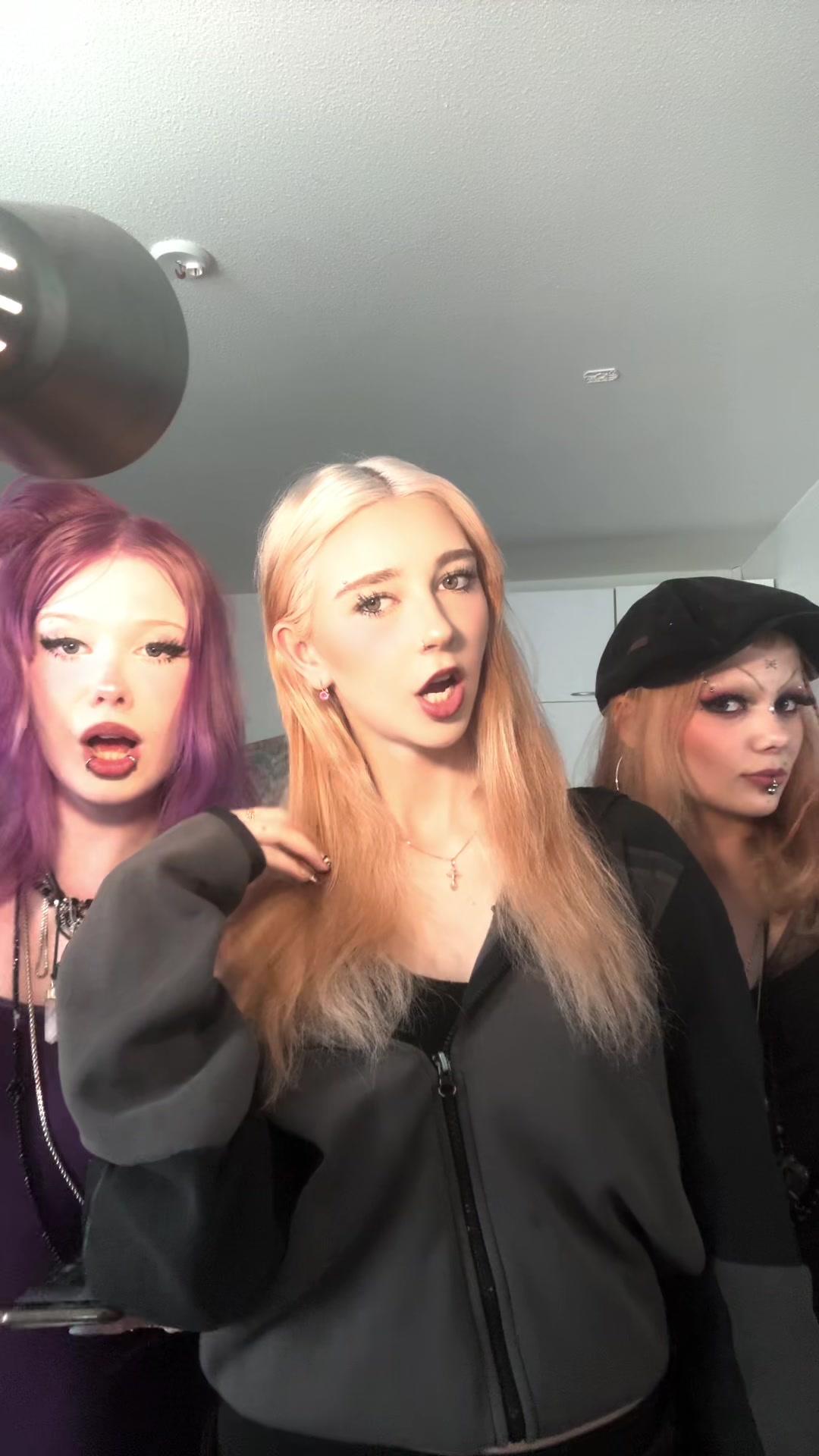 @Taija🧛🏻♀️