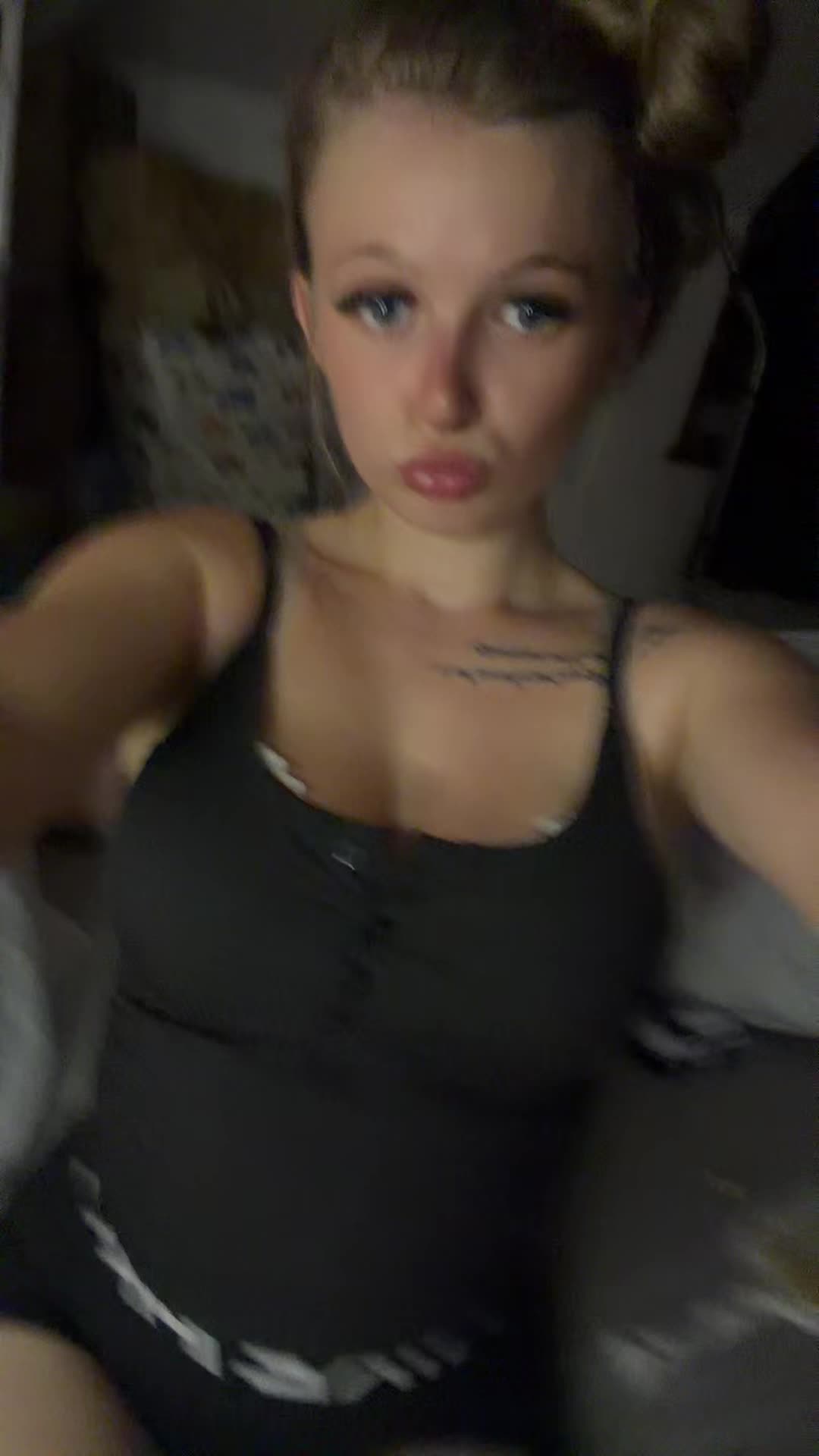 @tinytaraxo