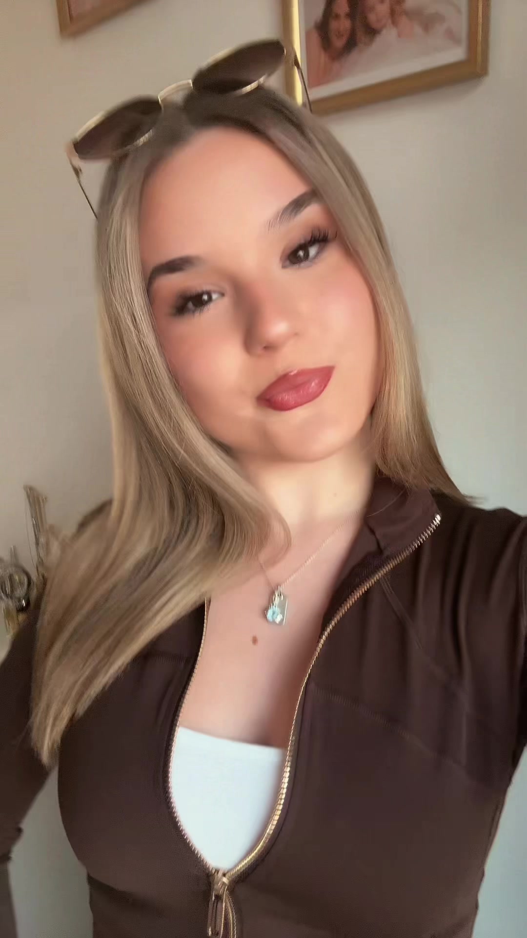 @elise