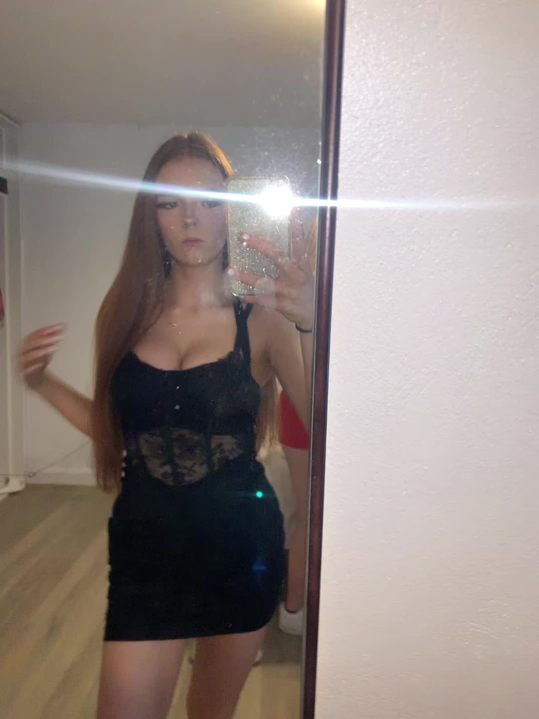 @🥳
