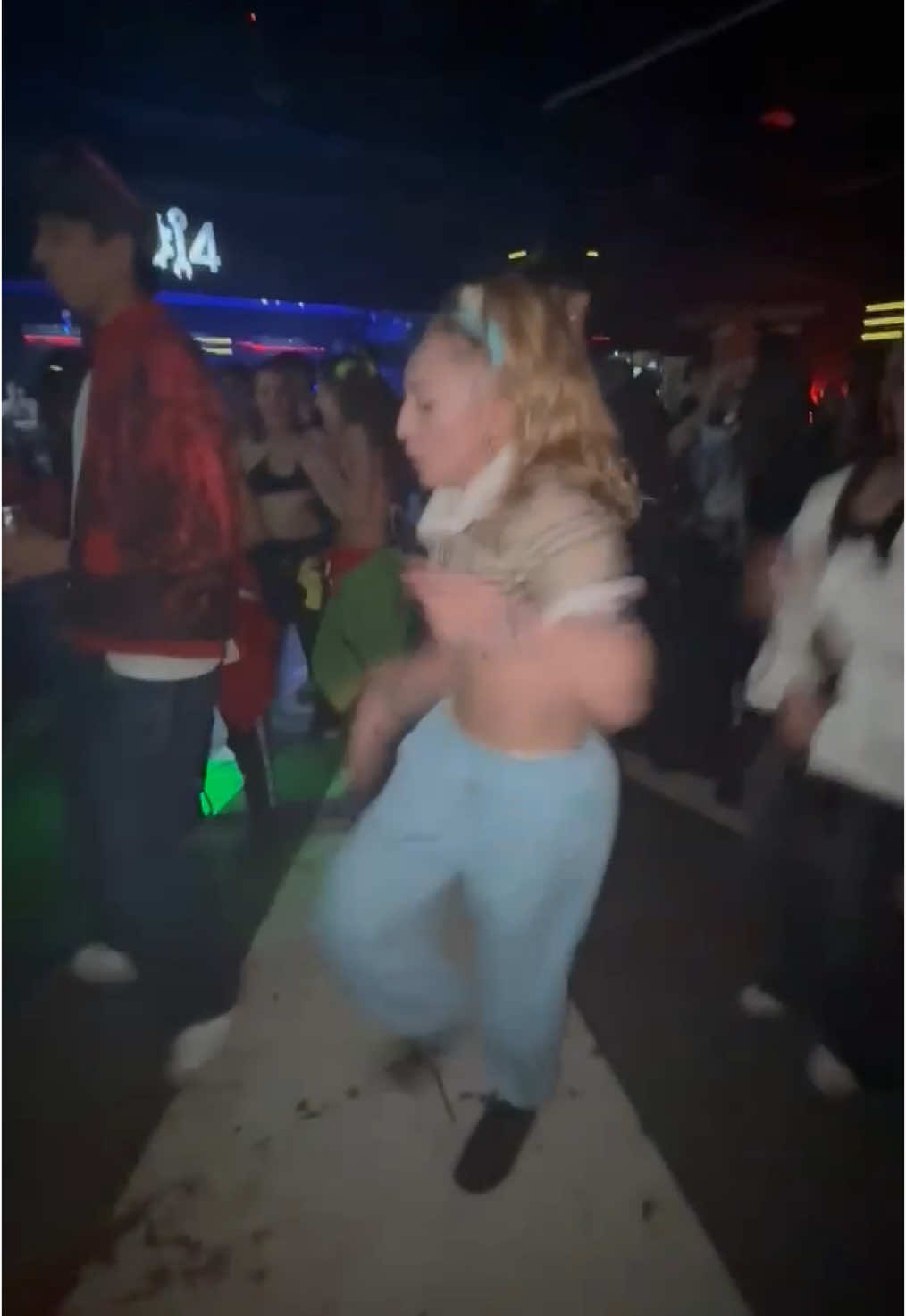 @BLONDIECORE
