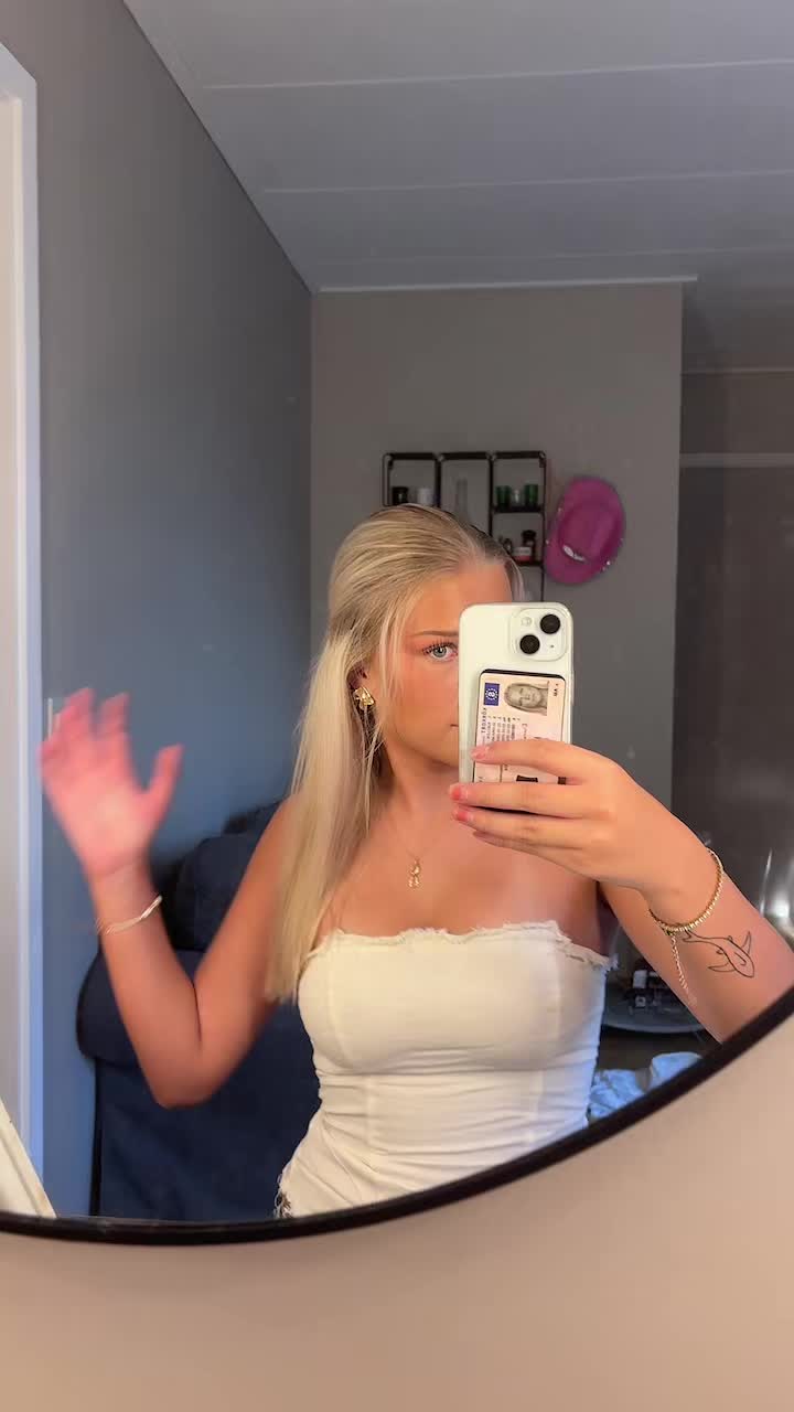 @Elvis🥂🥂