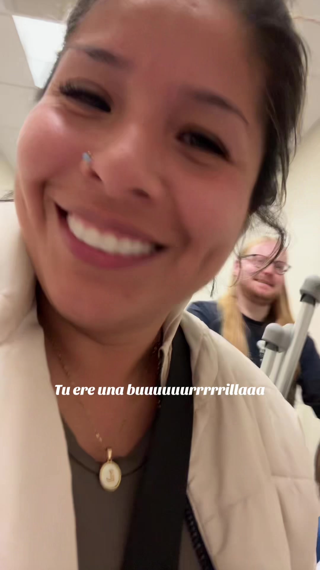 @laura_ari