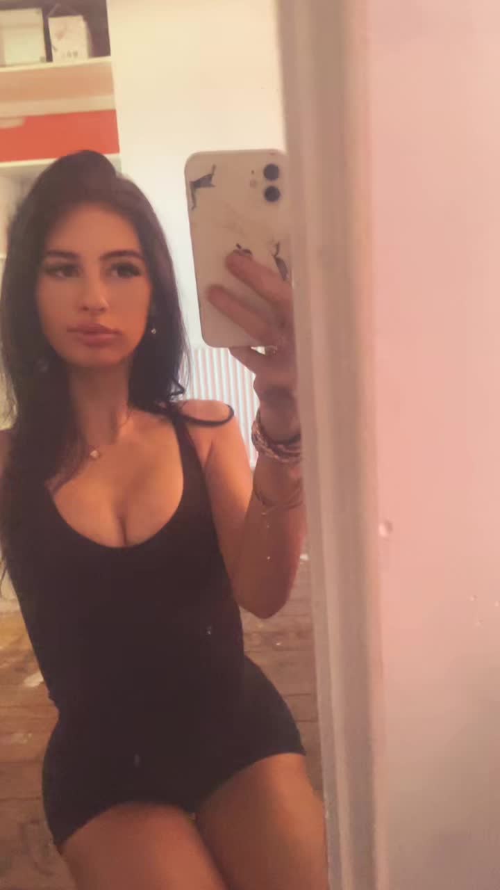 @𝓙𝓸𝓭𝔂 𝓜𝓪𝓬𝓪𝓾𝓵𝓮𝔂🥂🍒