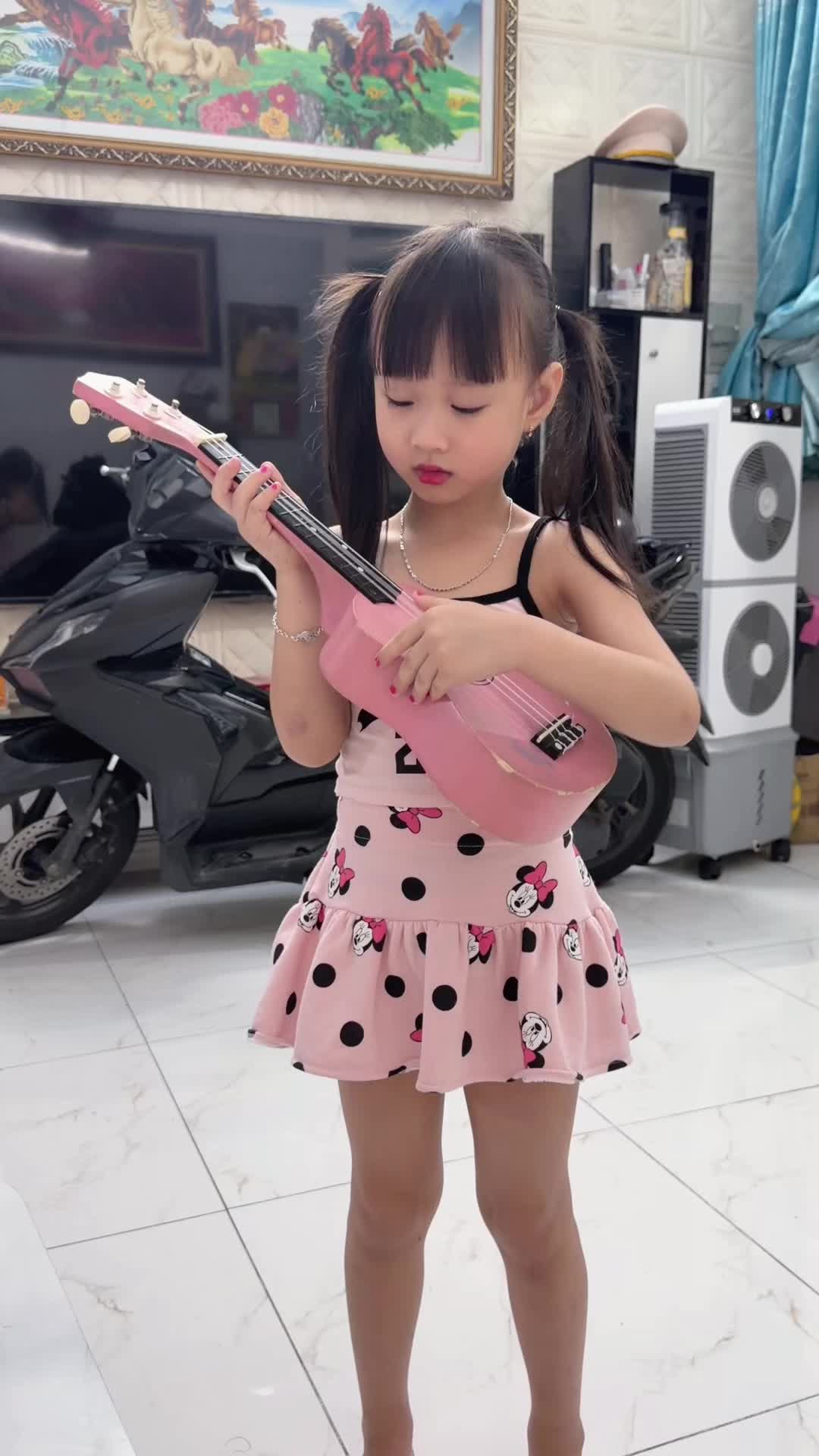@Nhí Phương 83