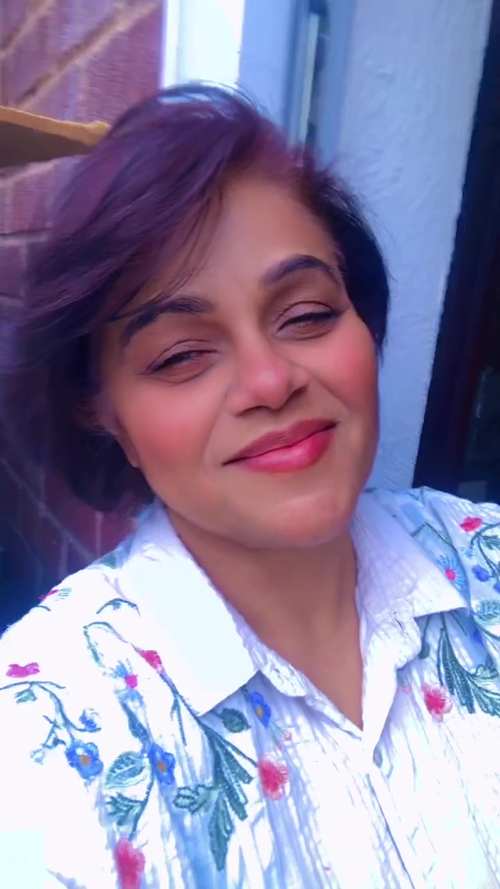 @Roohi KhanUK