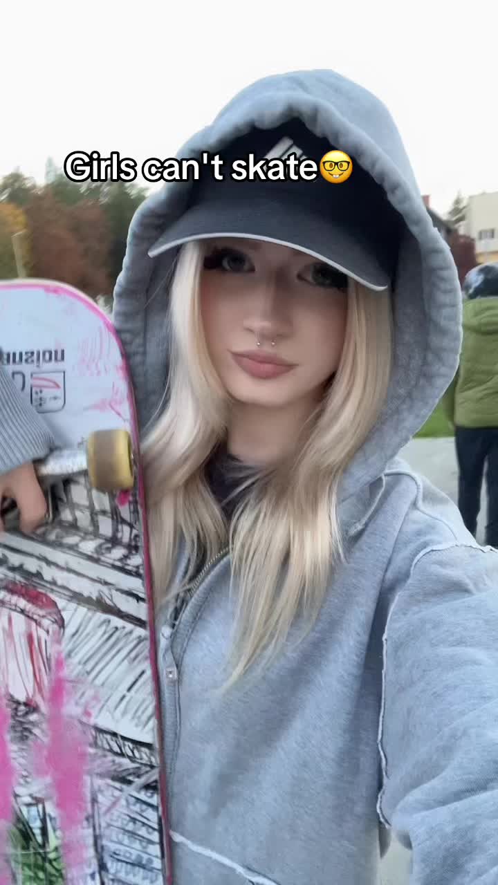 @0mela0